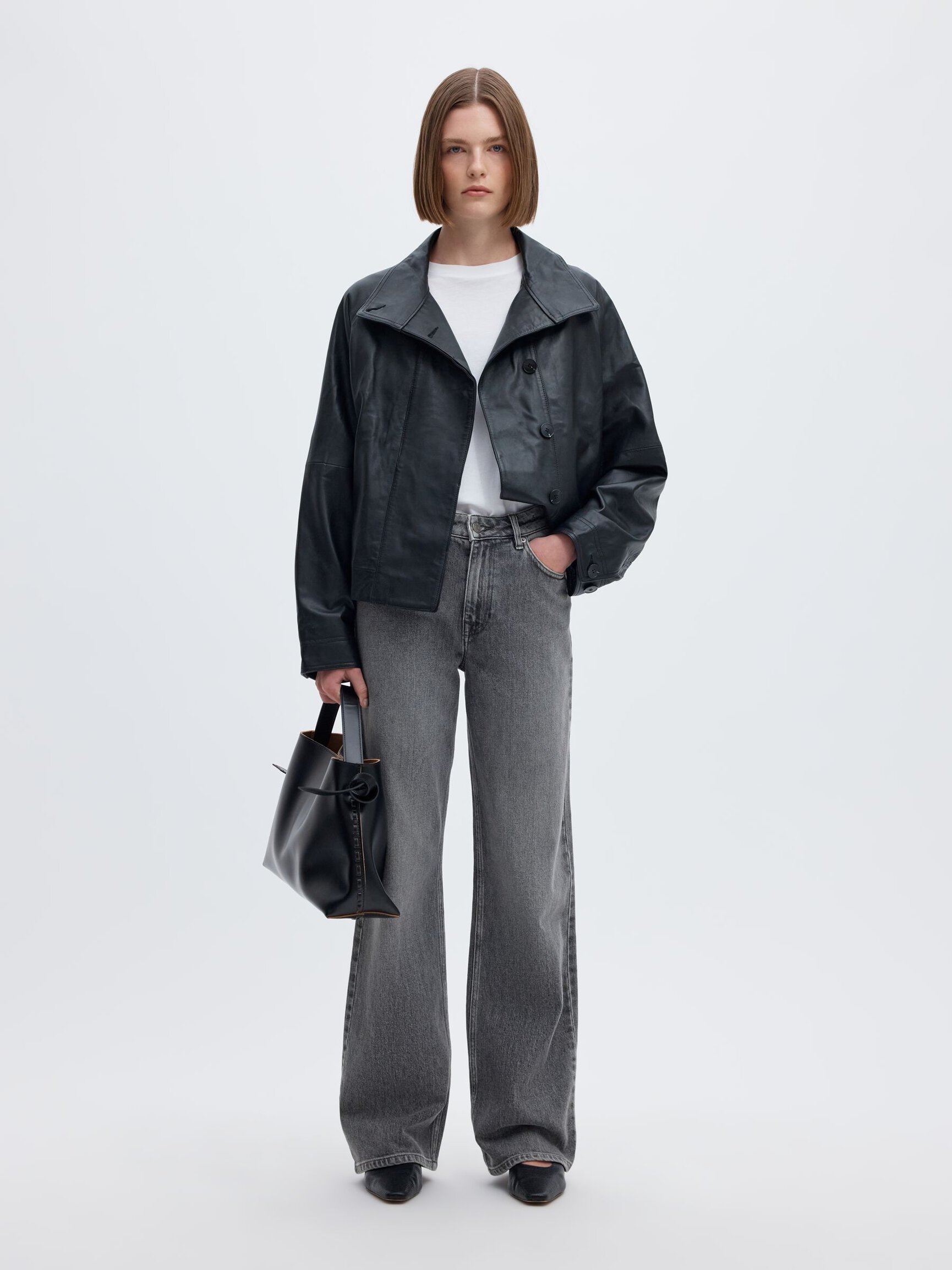 HIGH WAISTED WIDE LEG JEANS