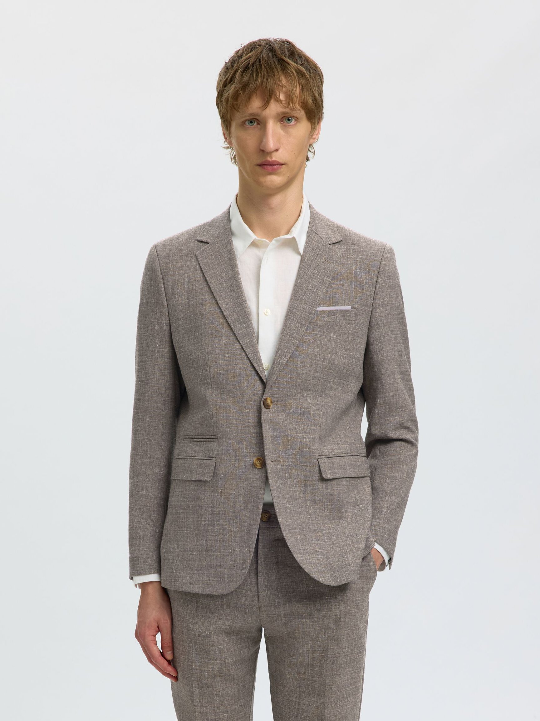 SLIM FIT SINGLE-BREASTED BLAZER
