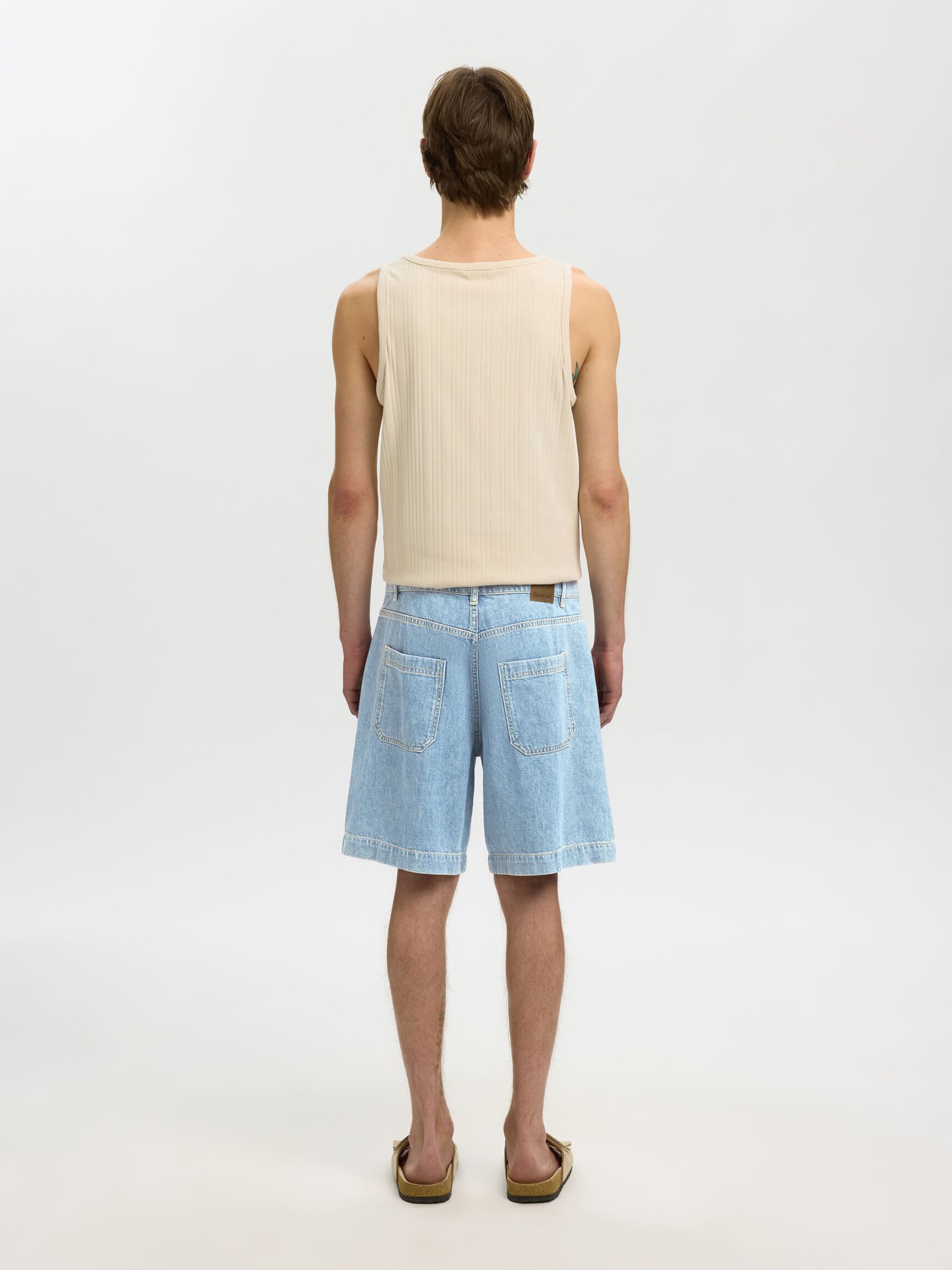LOOSE FIT DENIM SHORTS