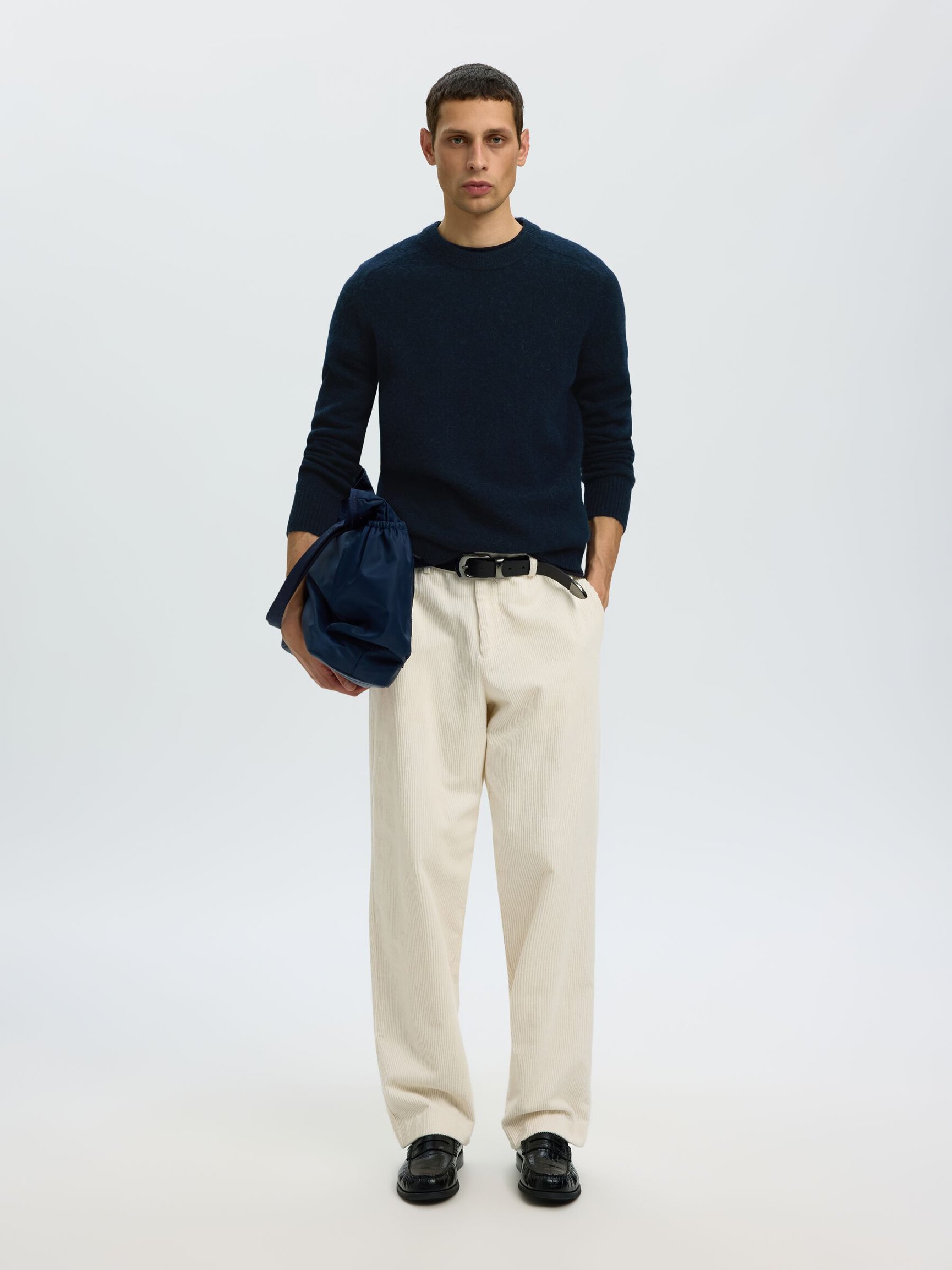 LONG-SLEEVED KNITTED JUMPER