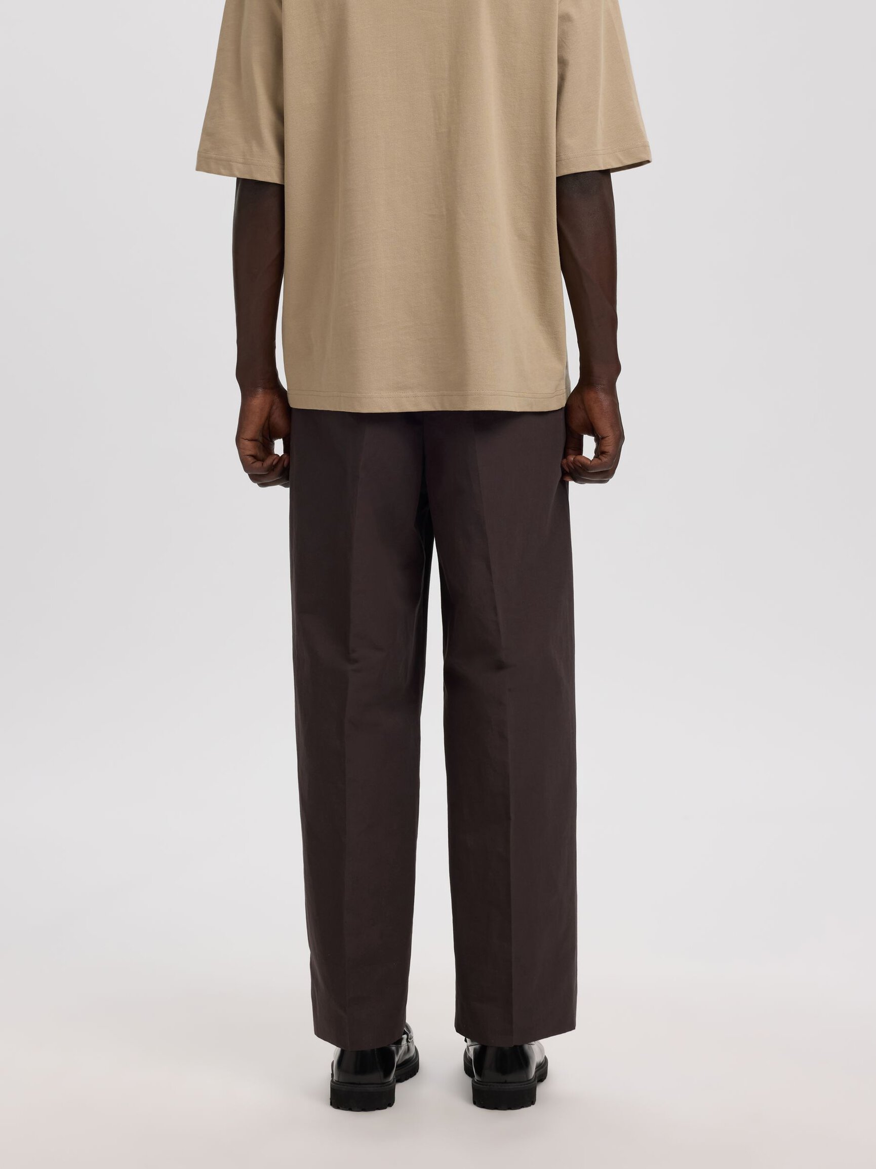 PLEATED LINEN-BLEND TROUSERS