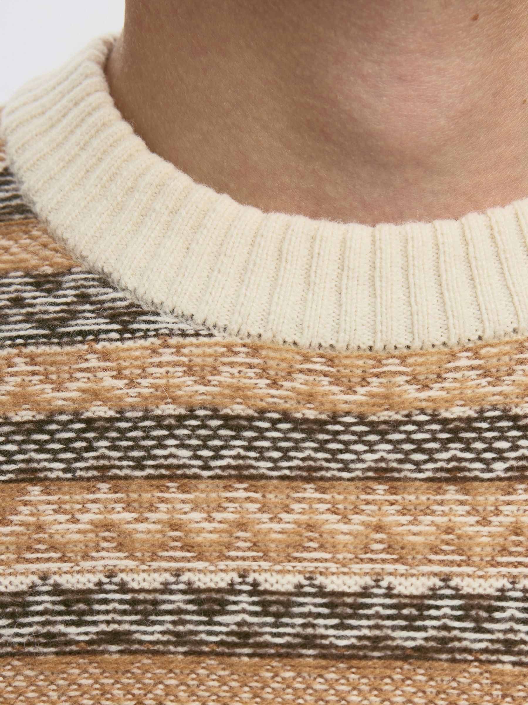 WOOL BLEND KNITTED PULLOVER