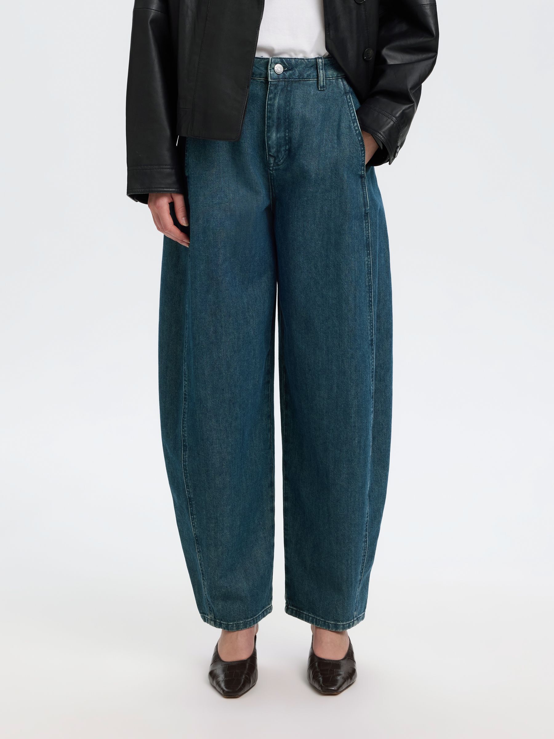 BARREL FIT JEANS