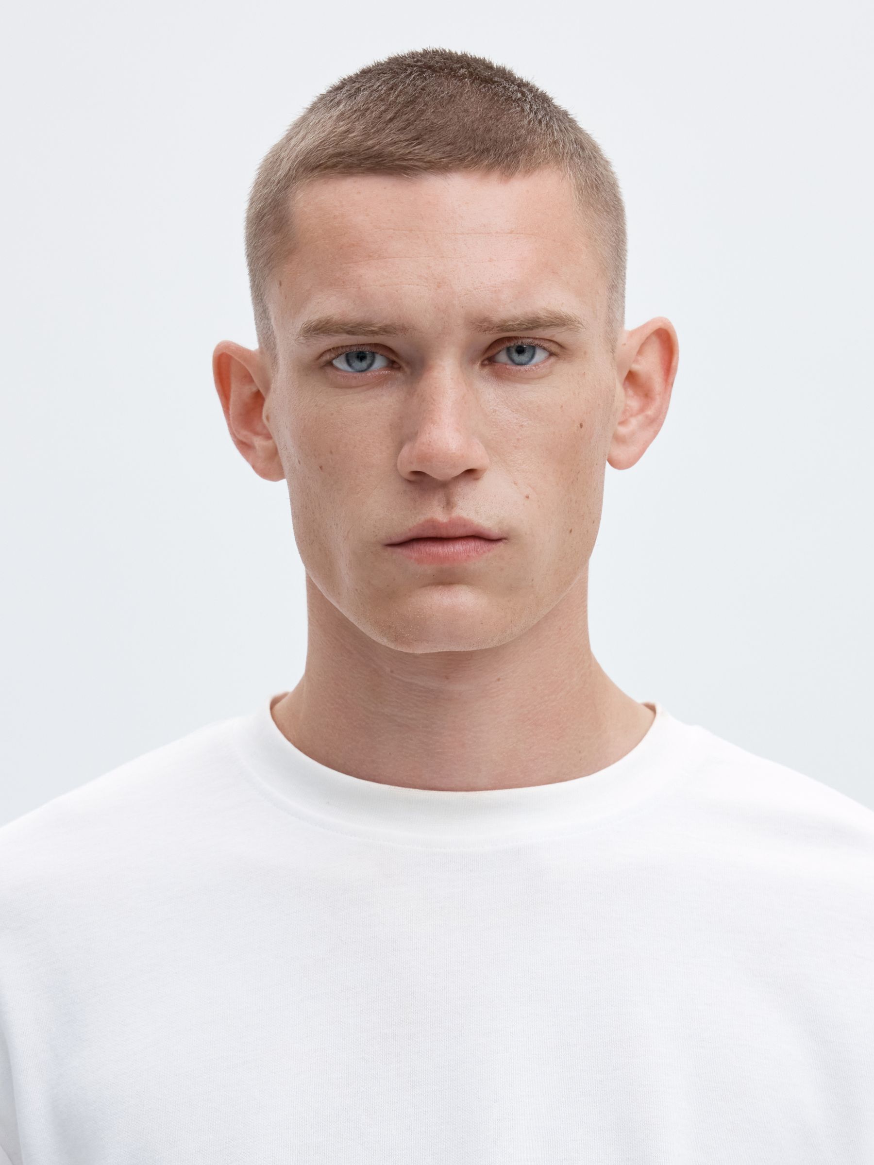 LOOSE FIT T-SHIRT