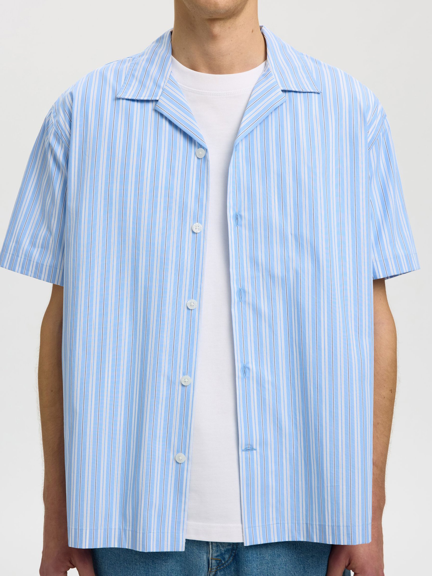 STRIPED SHORT SLEEVED SHIRT