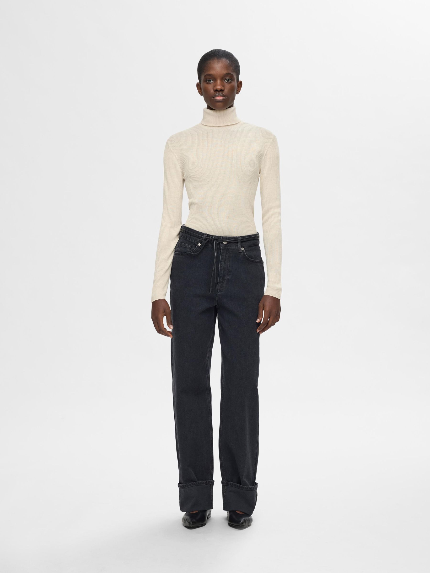RIBBED WOOL BLEND TURTLENECK
