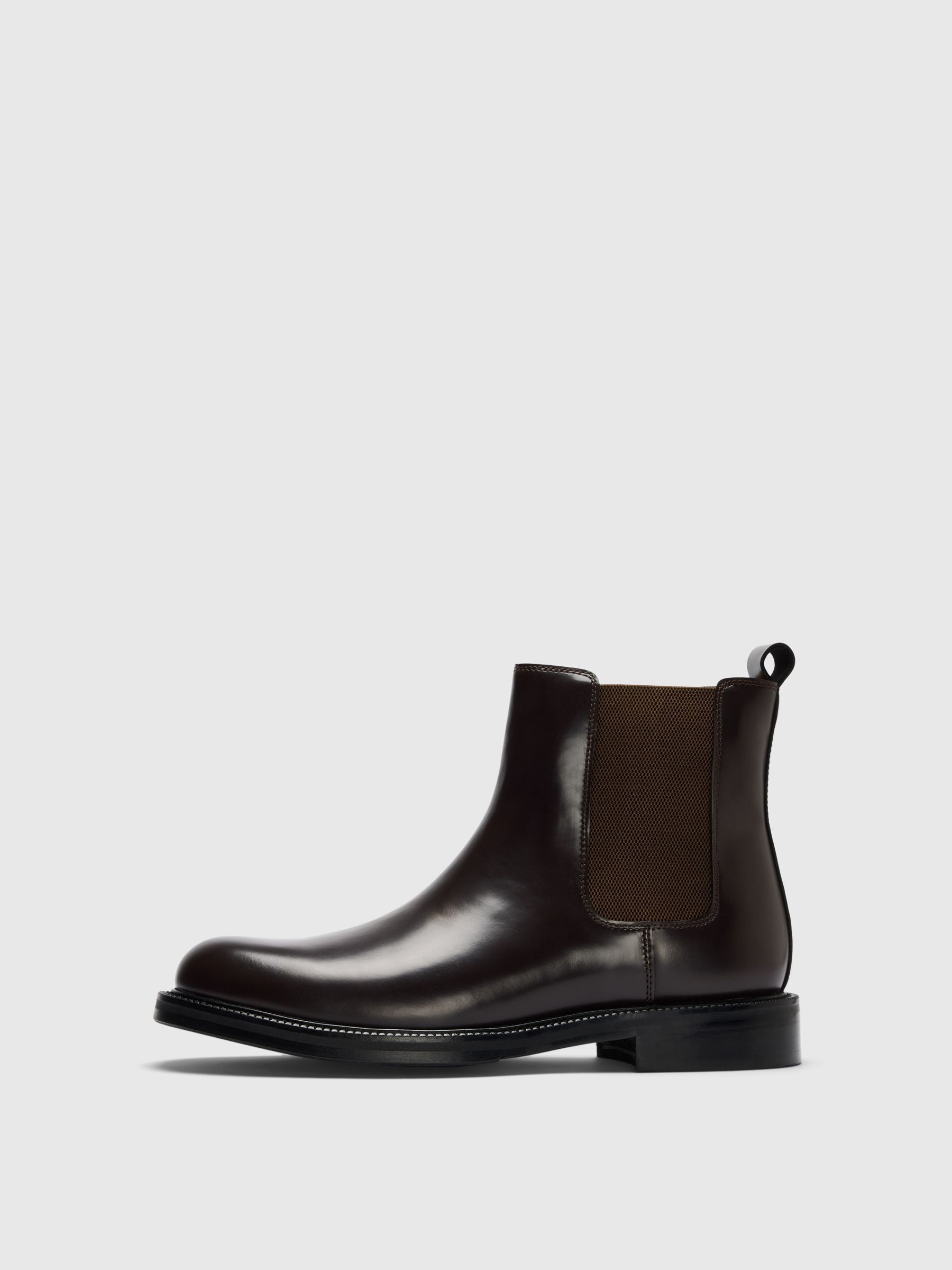 LEATHER CHELSEA BOOTS