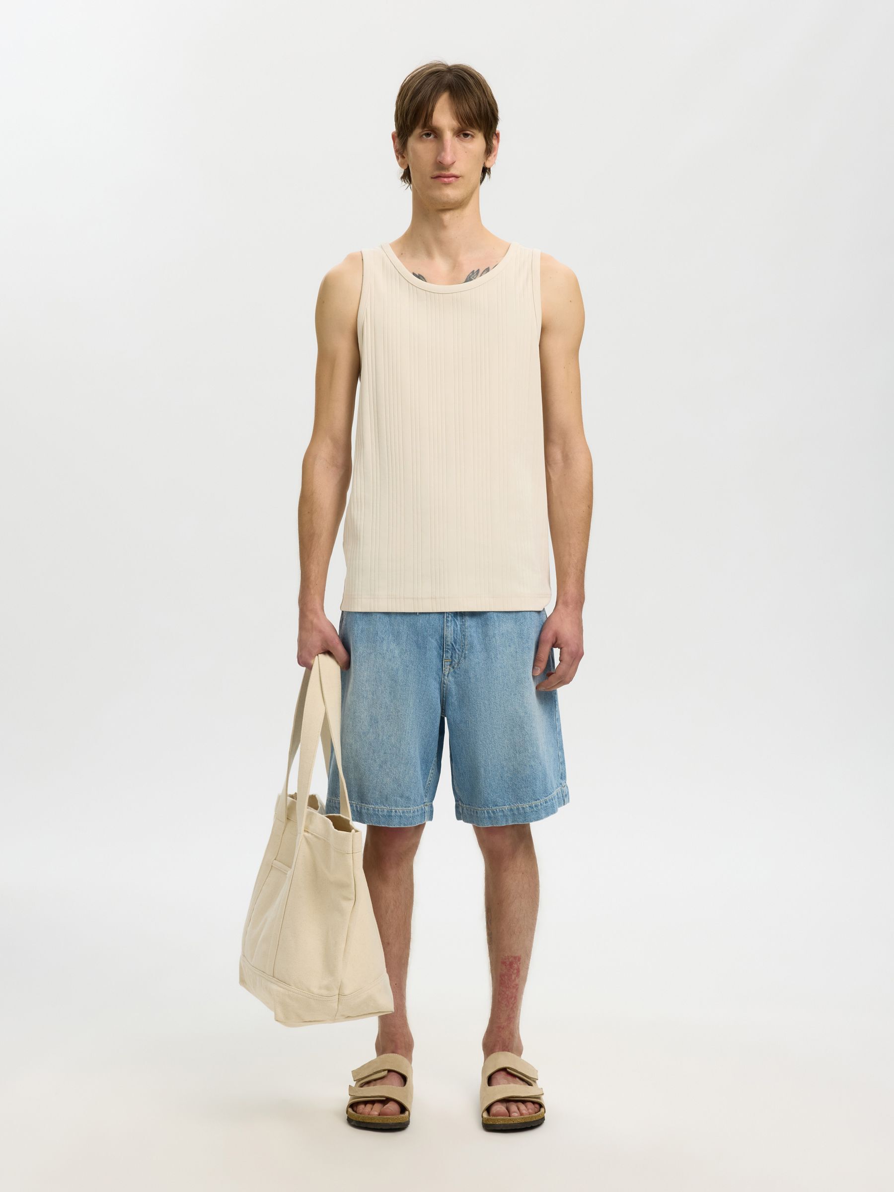 REGULAR FIT TANK TOP