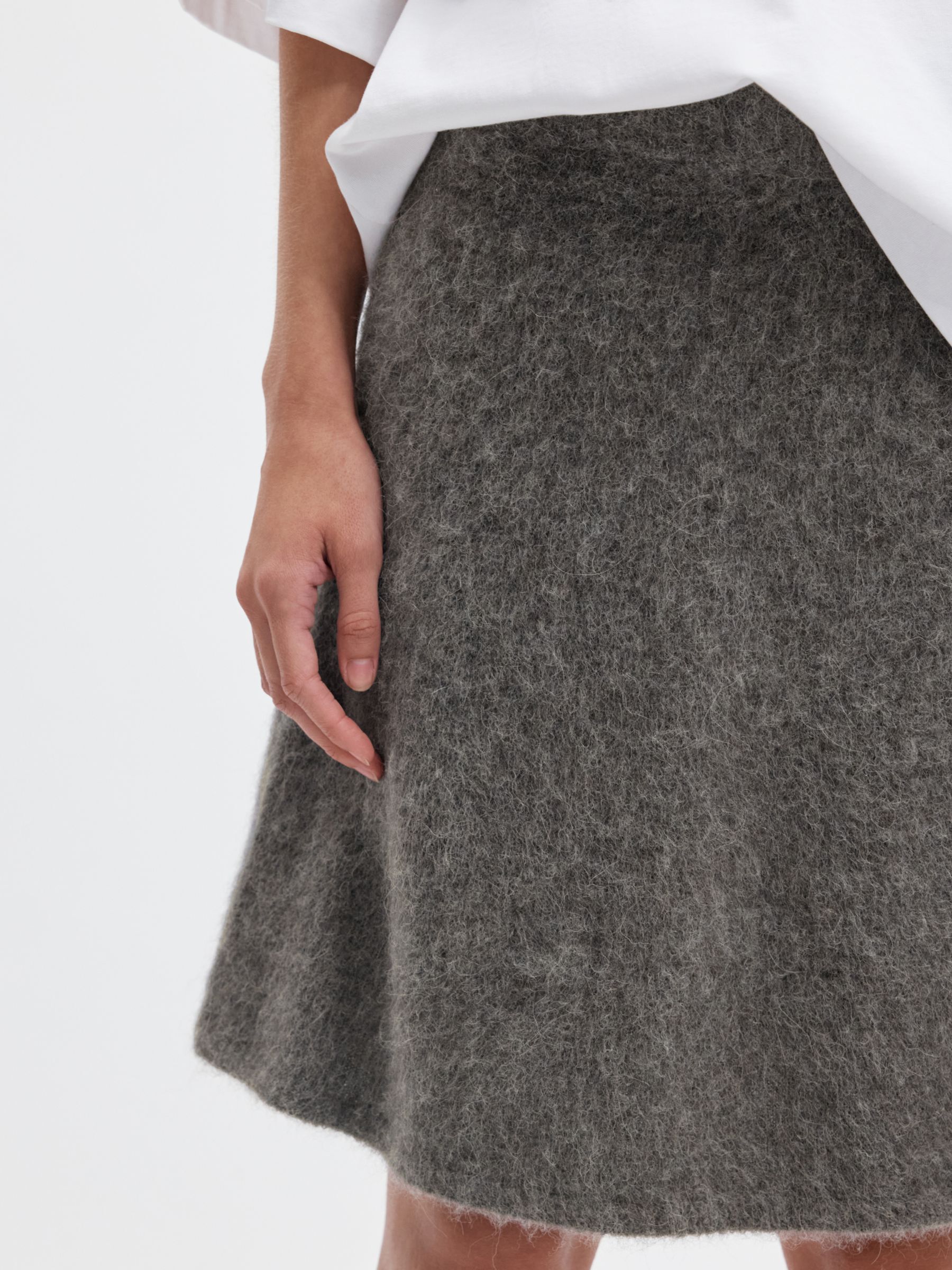 BRUSHED KNITTED SKIRT