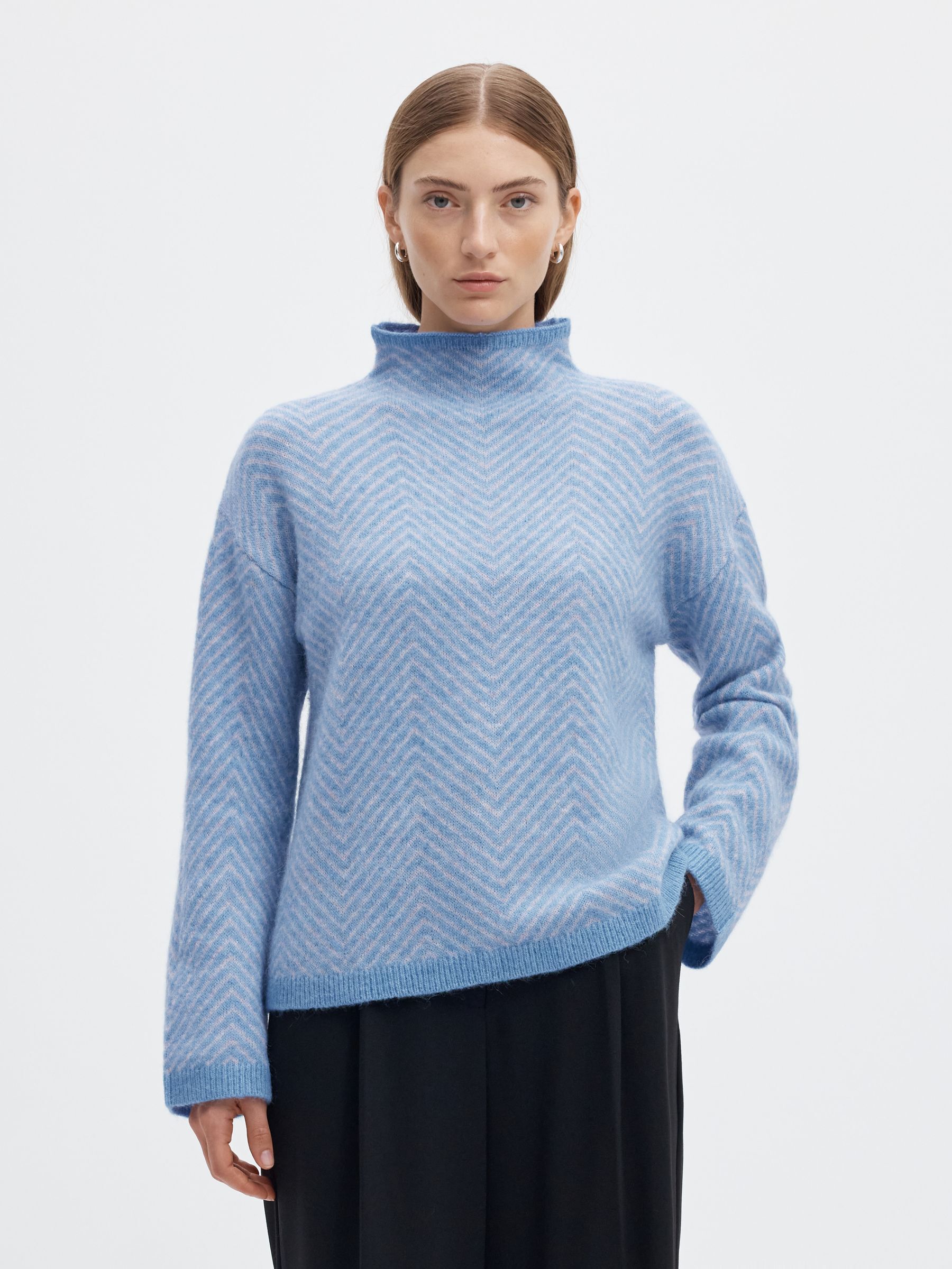 HERRINGBONE HIGH-NECK JUMPER