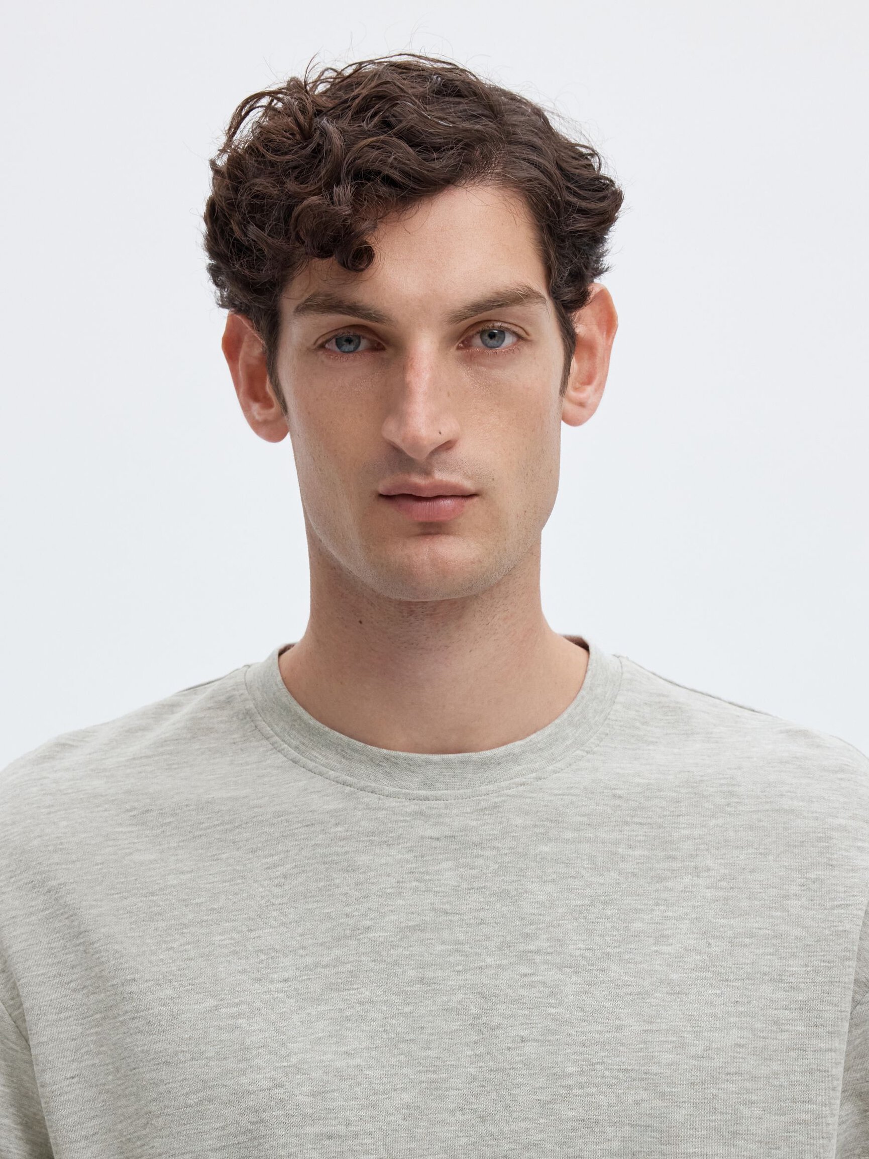 LOOSE FIT T-SHIRT