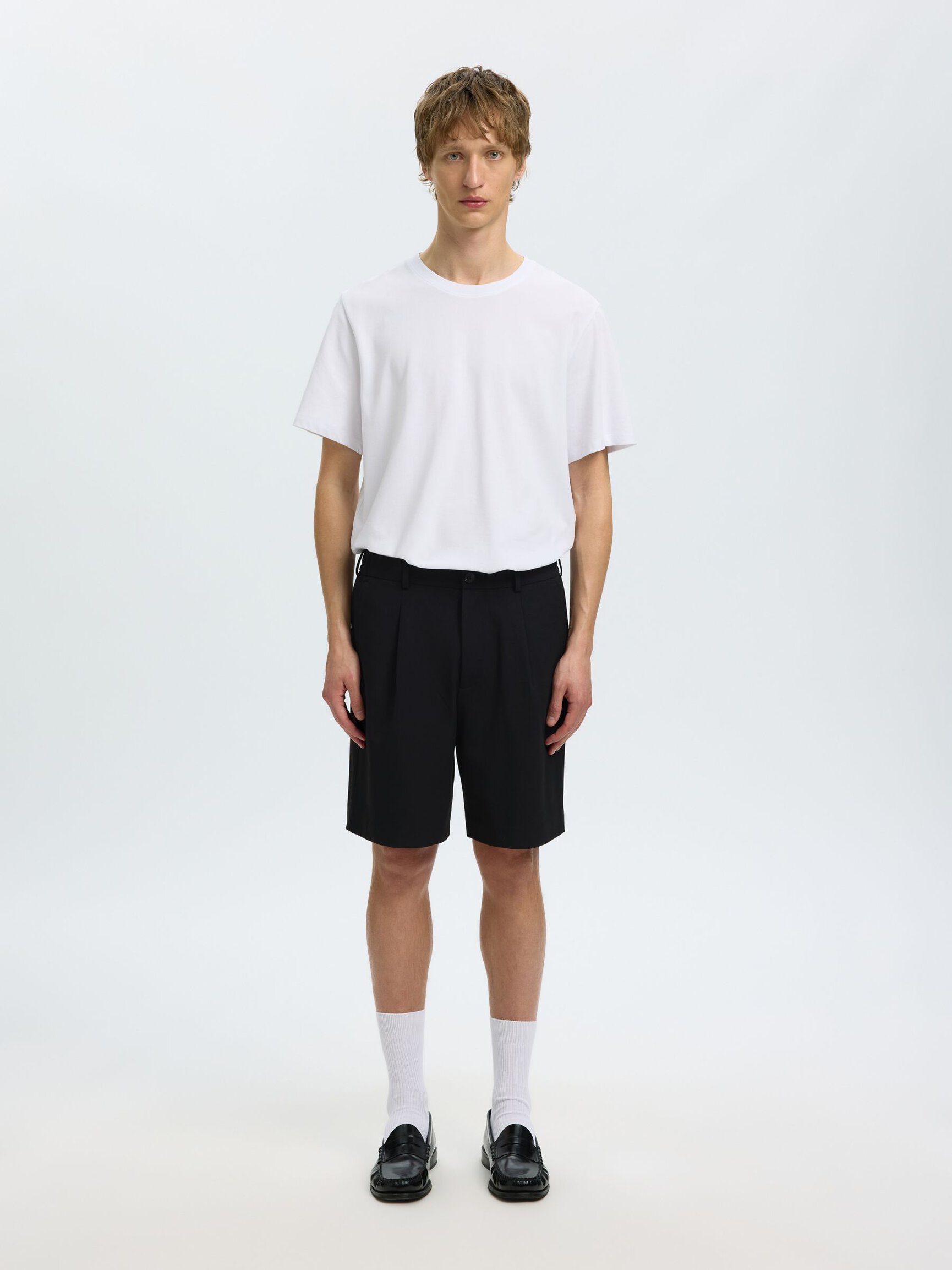 REGULAR FIT SHORTS