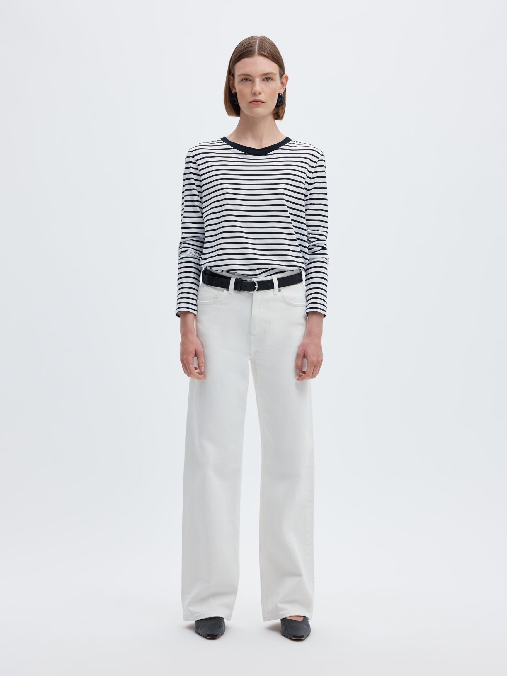 STRIPED LONG-SLEEVED T-SHIRT