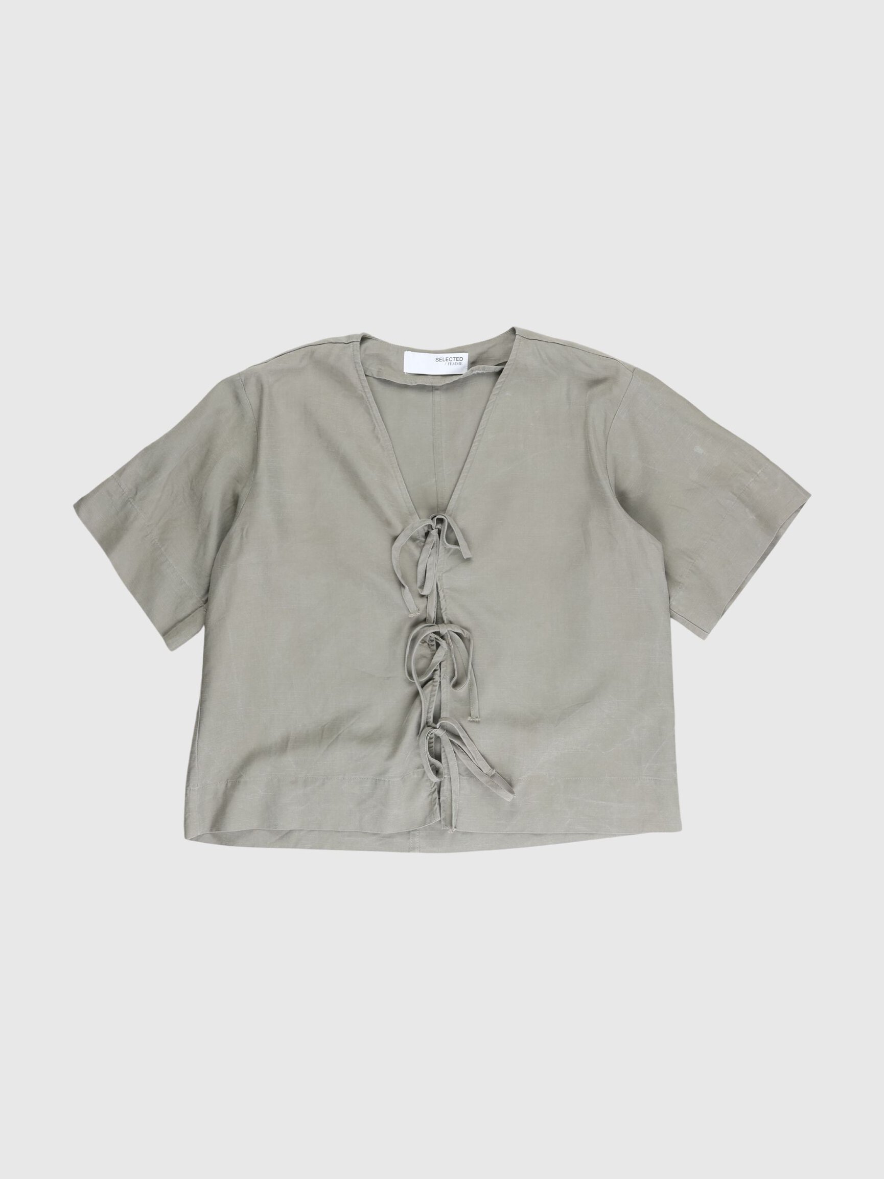 TIE FRONT V-NECK TOP