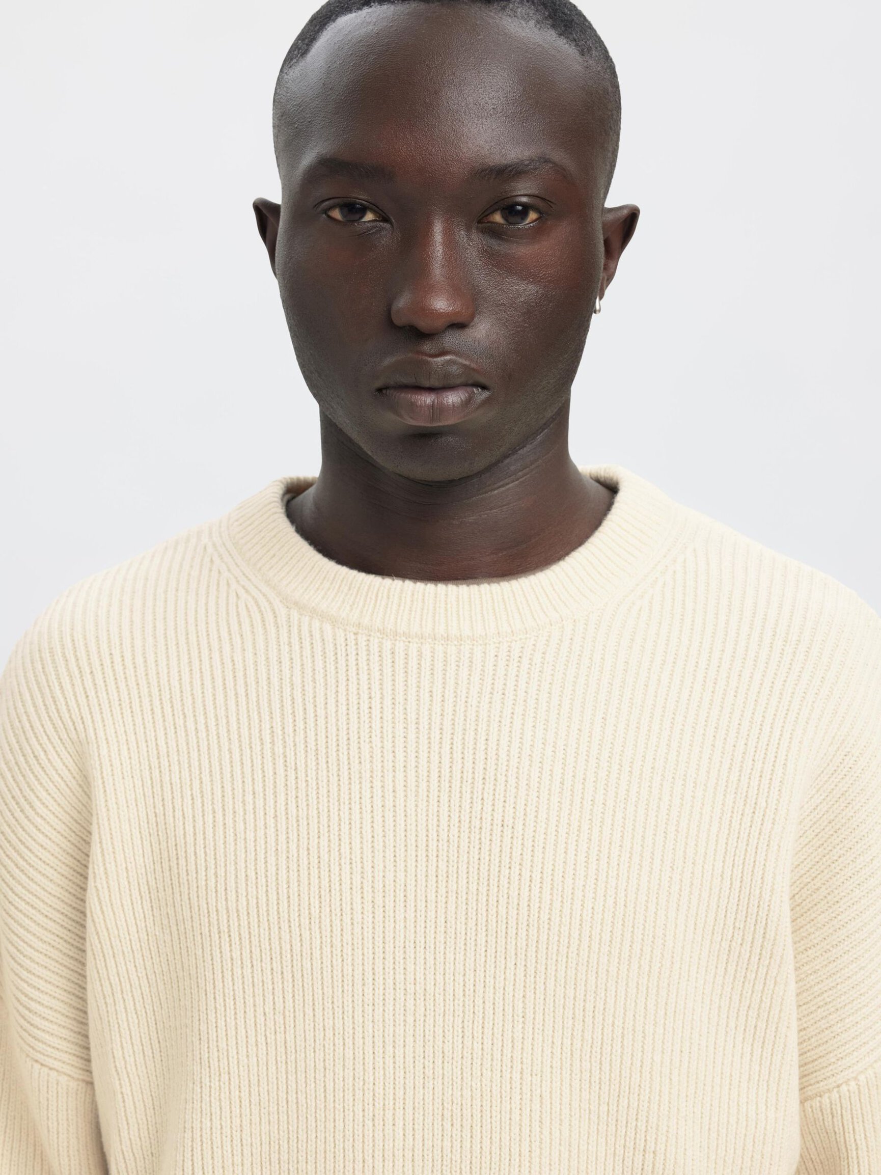 OVERSIZED KNITTED JUMPER