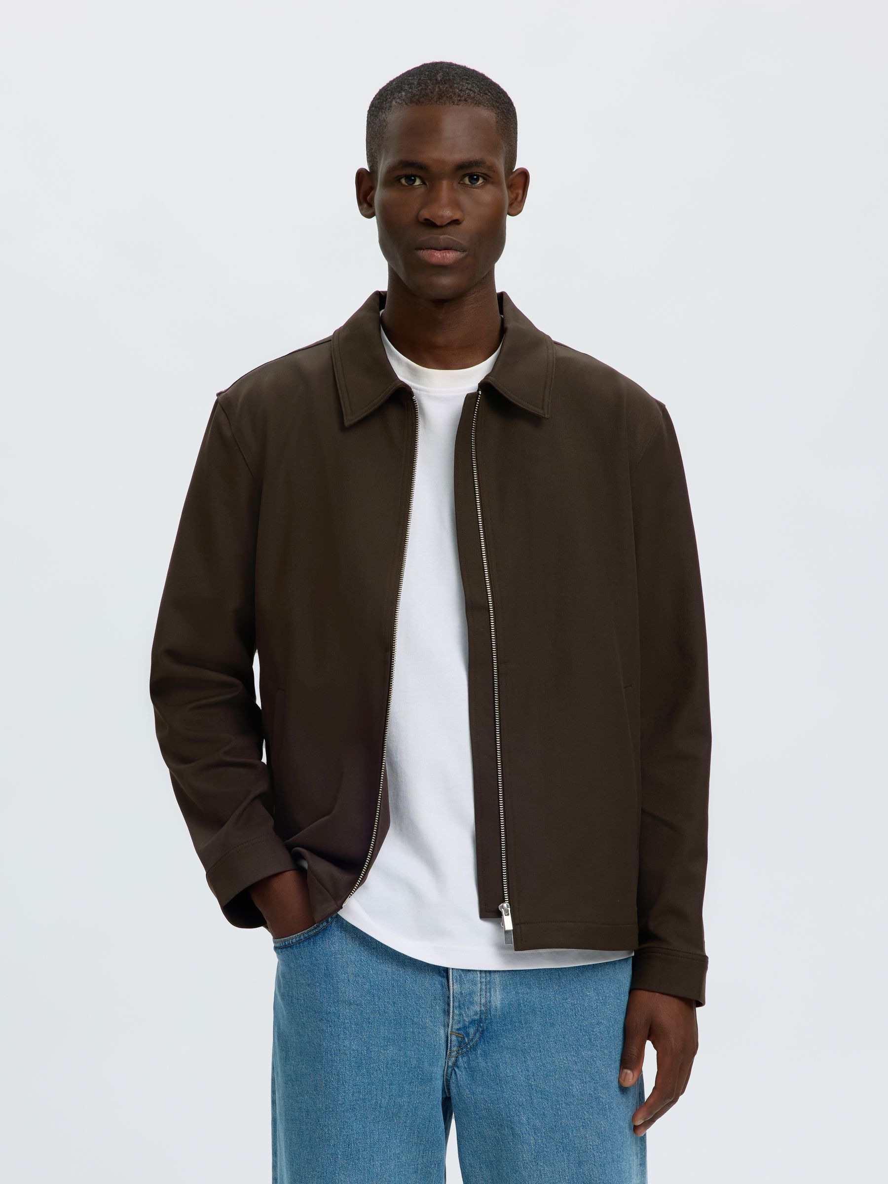 COUPE CLASSIQUE VESTE
