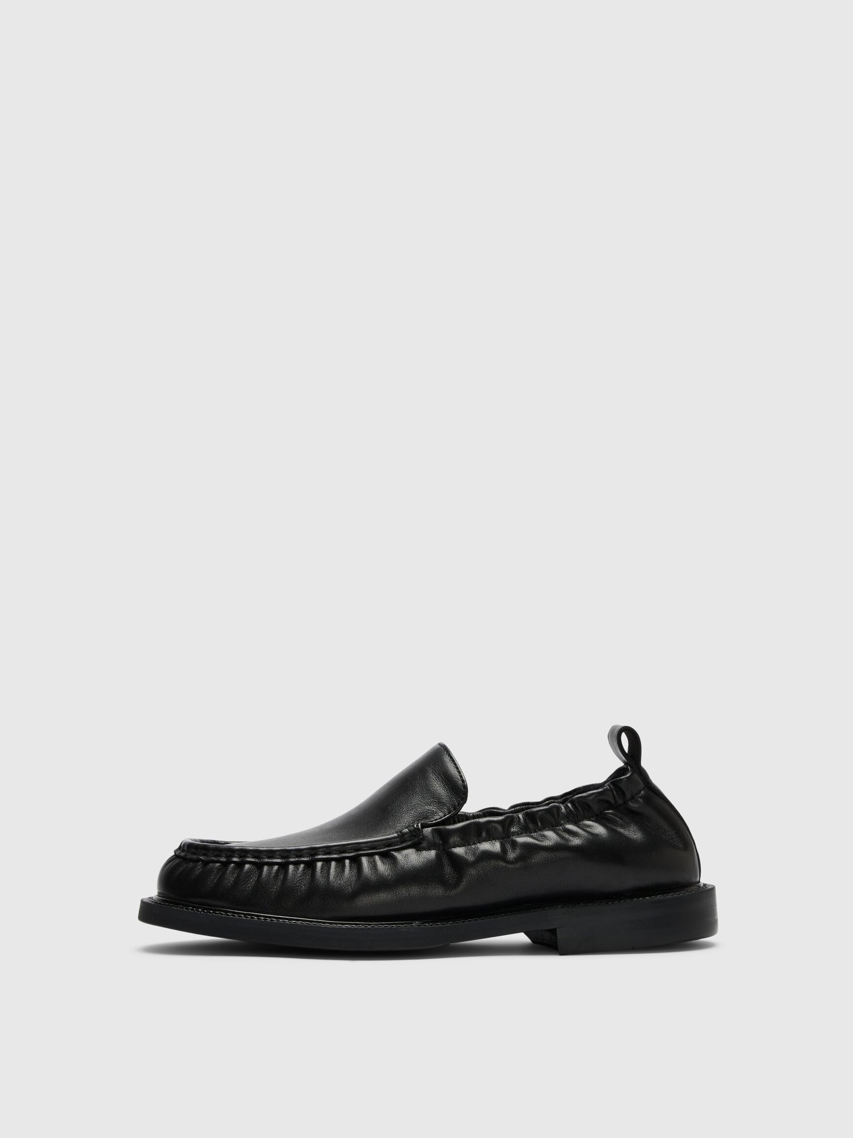 LEATHER LOAFERS