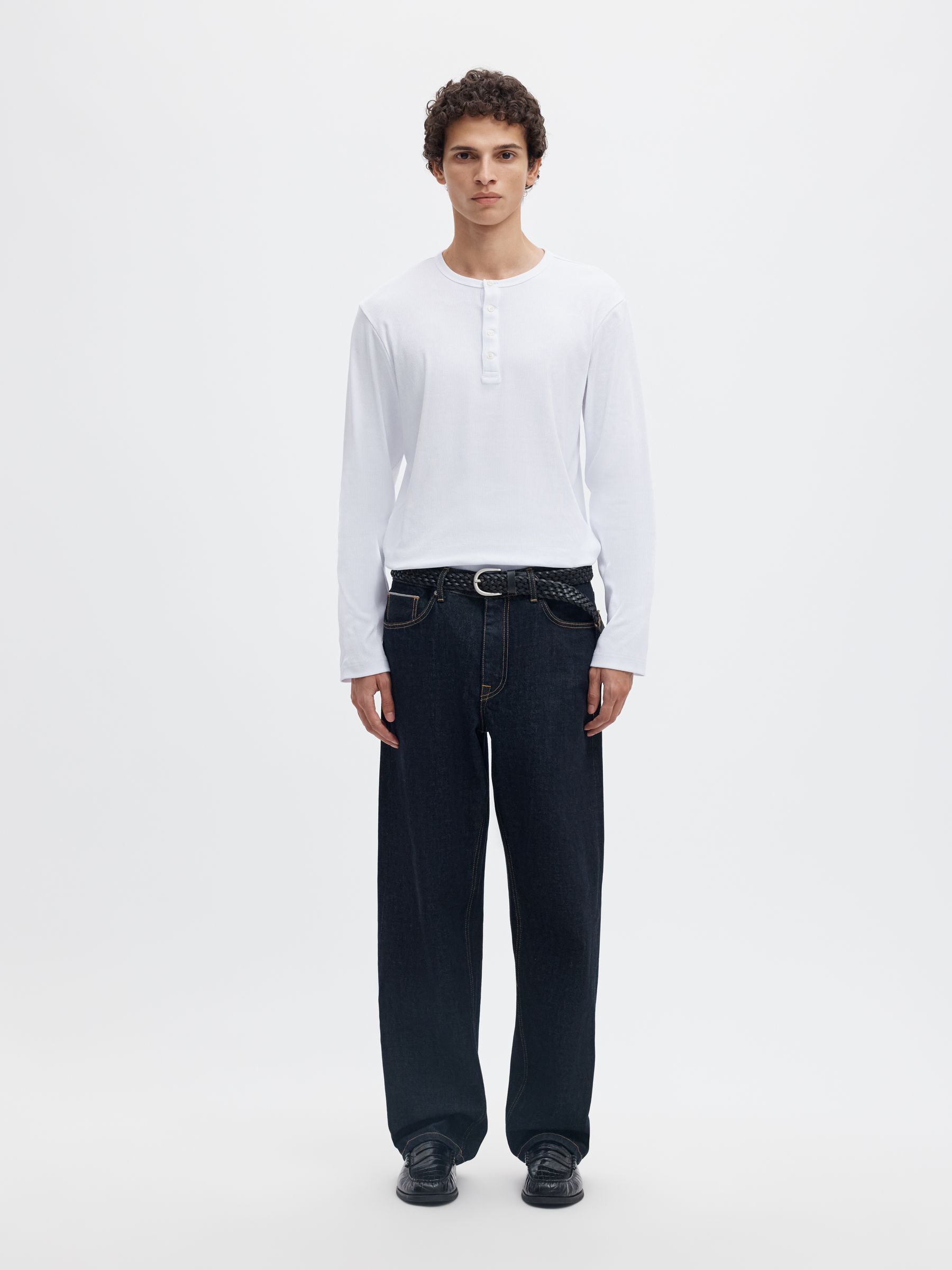 RIBBED BUTTON LONG-SLEEVED T-SHIRT