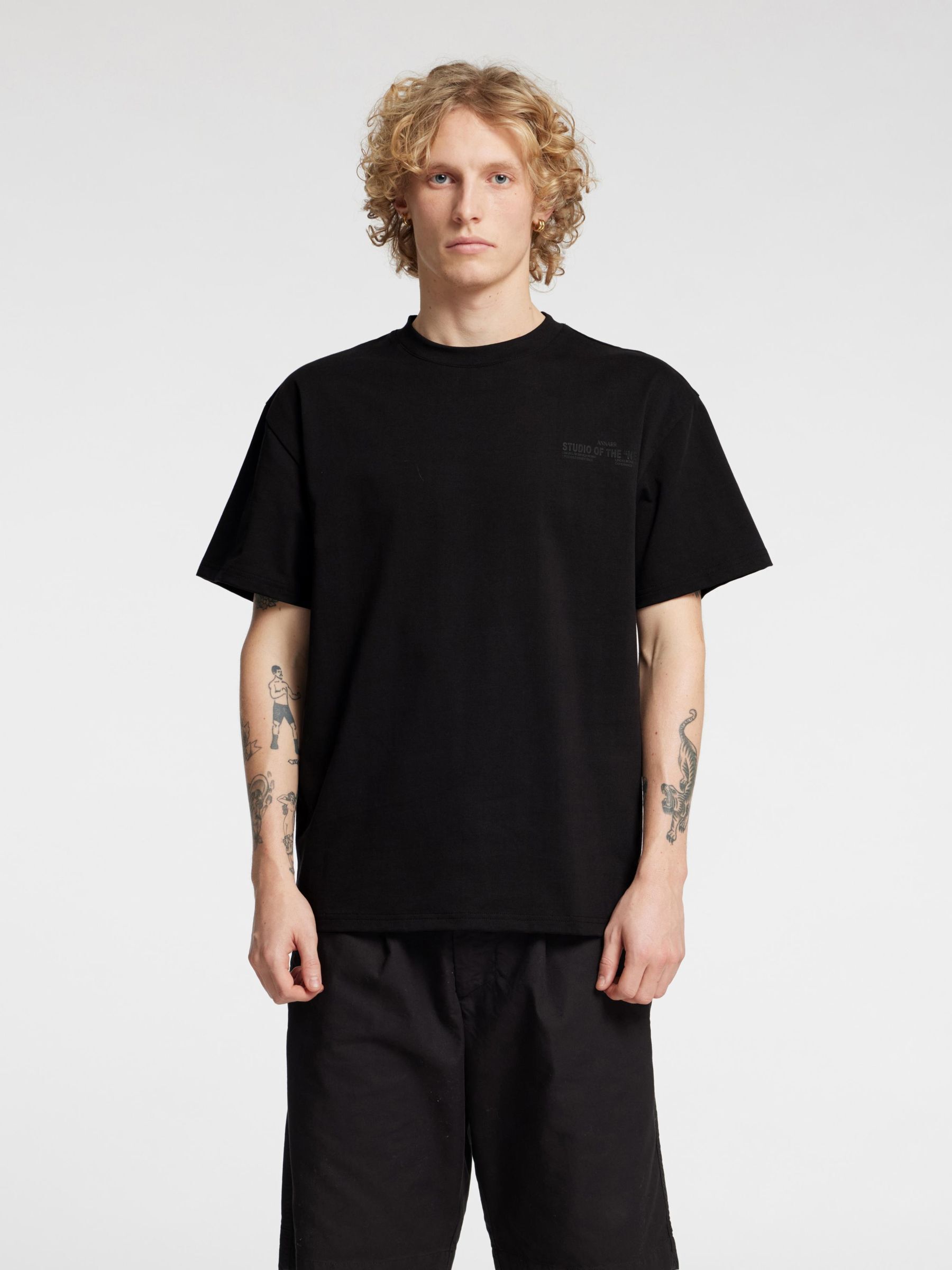 RELAXED FIT T-SHIRT