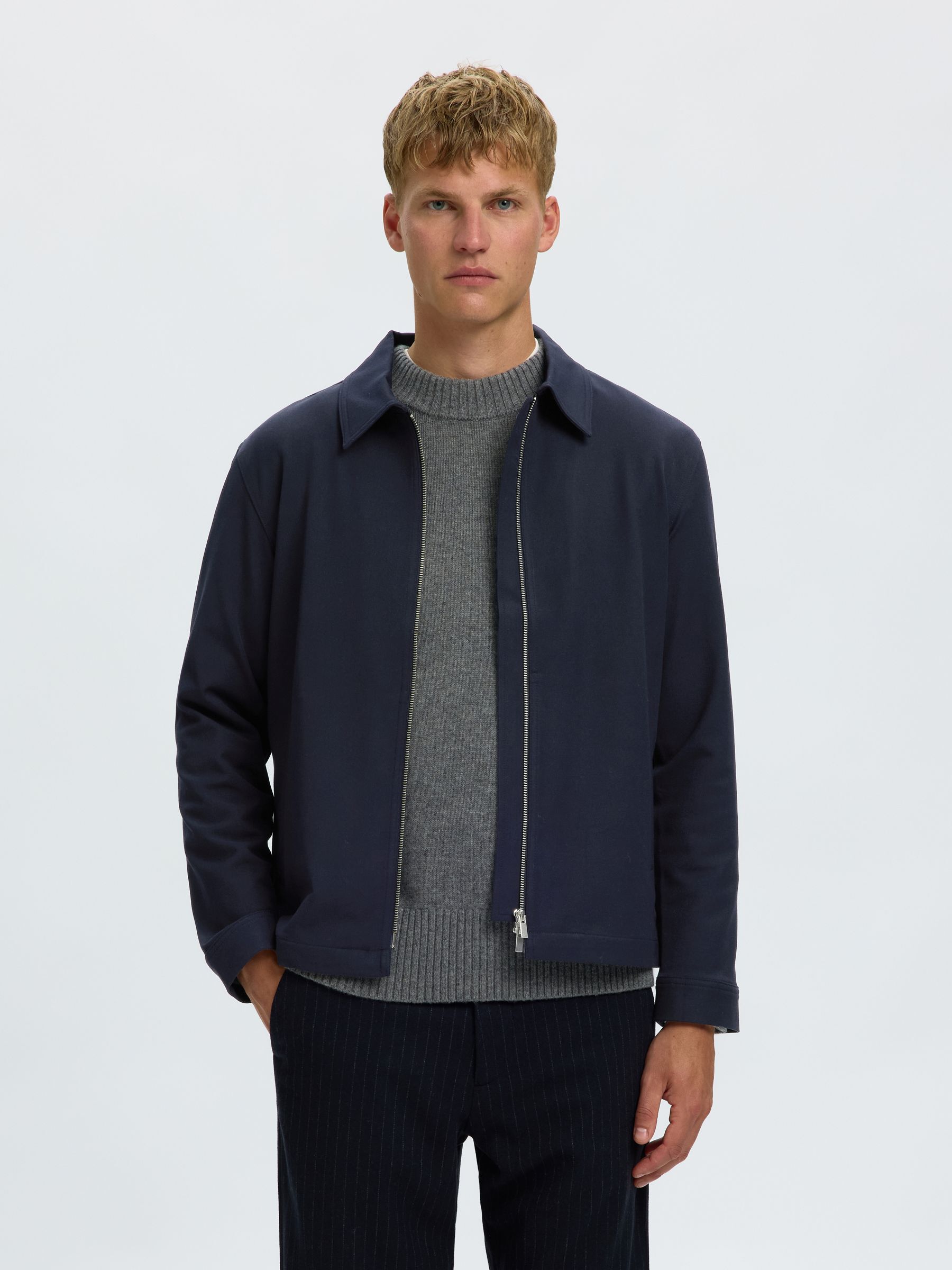 REGULAR FIT JACKET