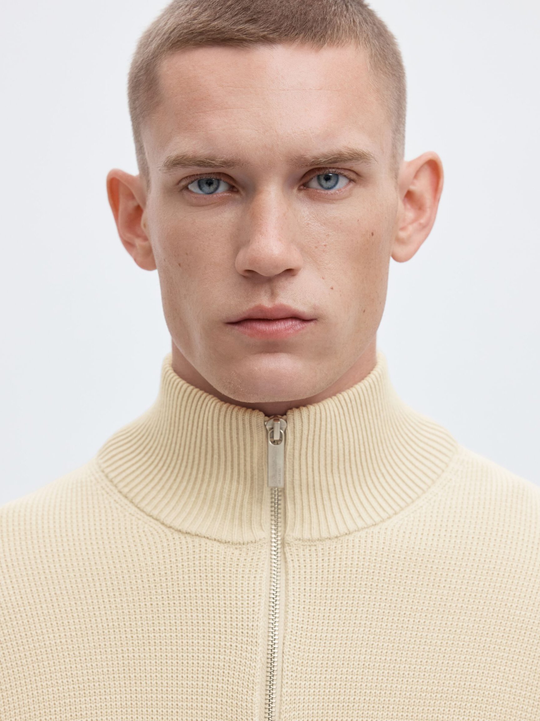 HALF-ZIP JUMPER