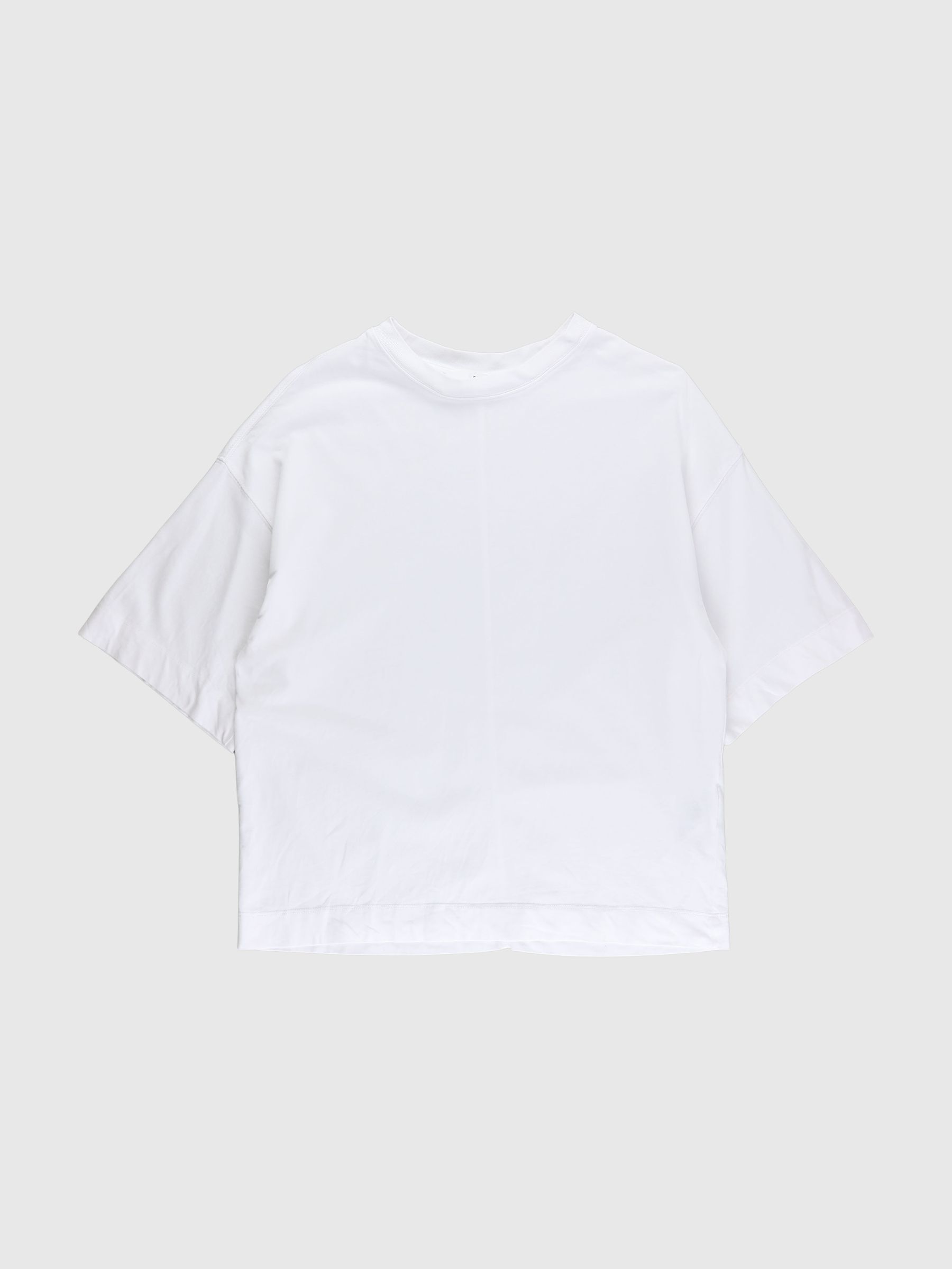ESSENTIAL OVERSIZED T-SHIRT