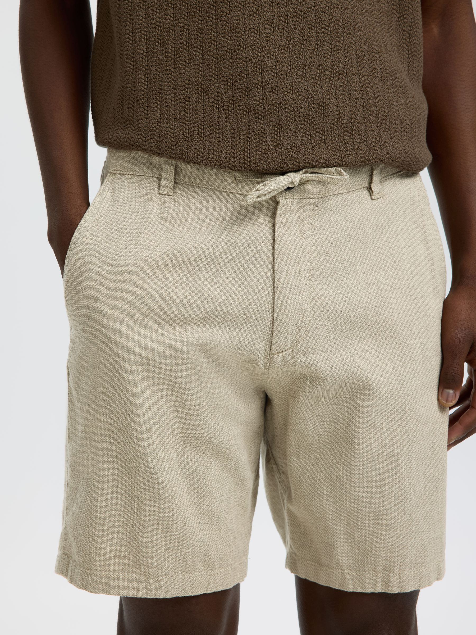 COMFORT FIT SHORTS