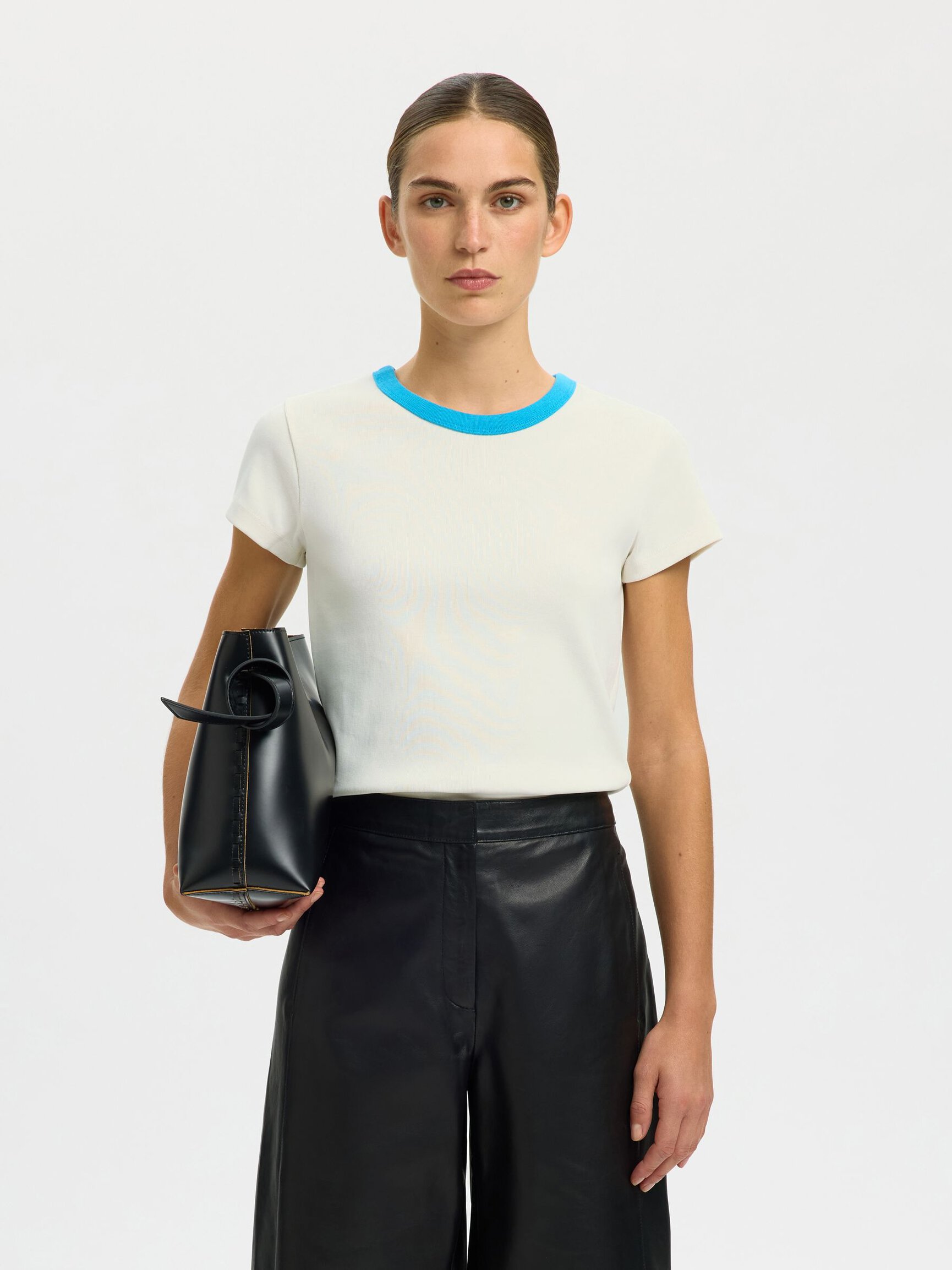 COTTON SHORT-SLEEVED T-SHIRT