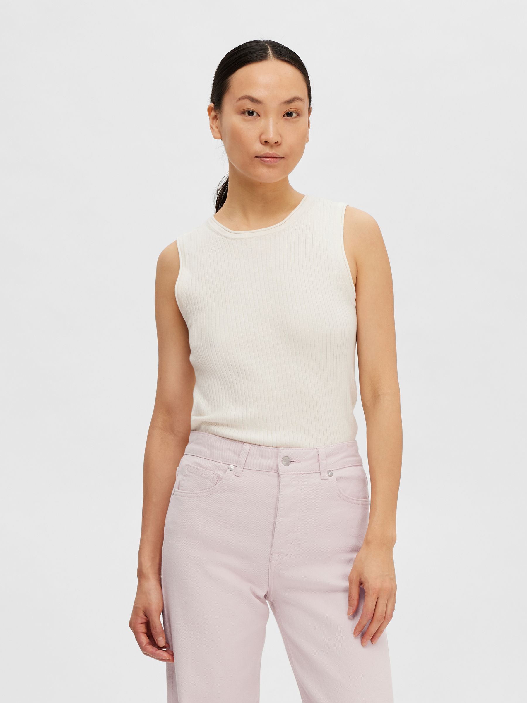 SLEEVELESS KNITTED TOP