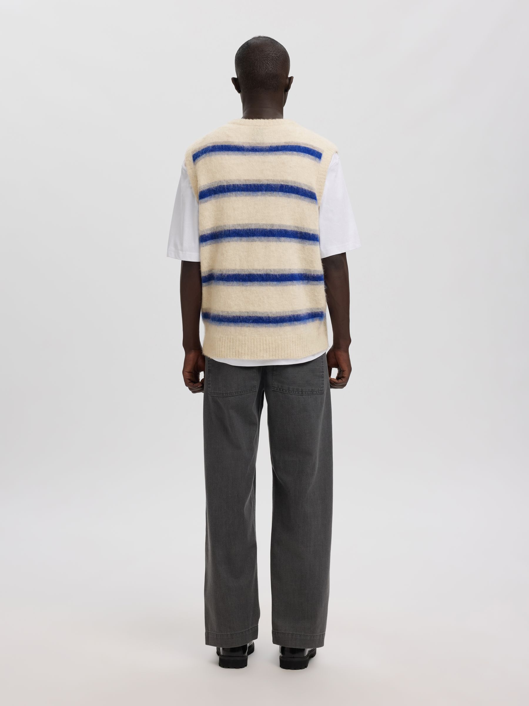 STRIPED KNITTED VEST