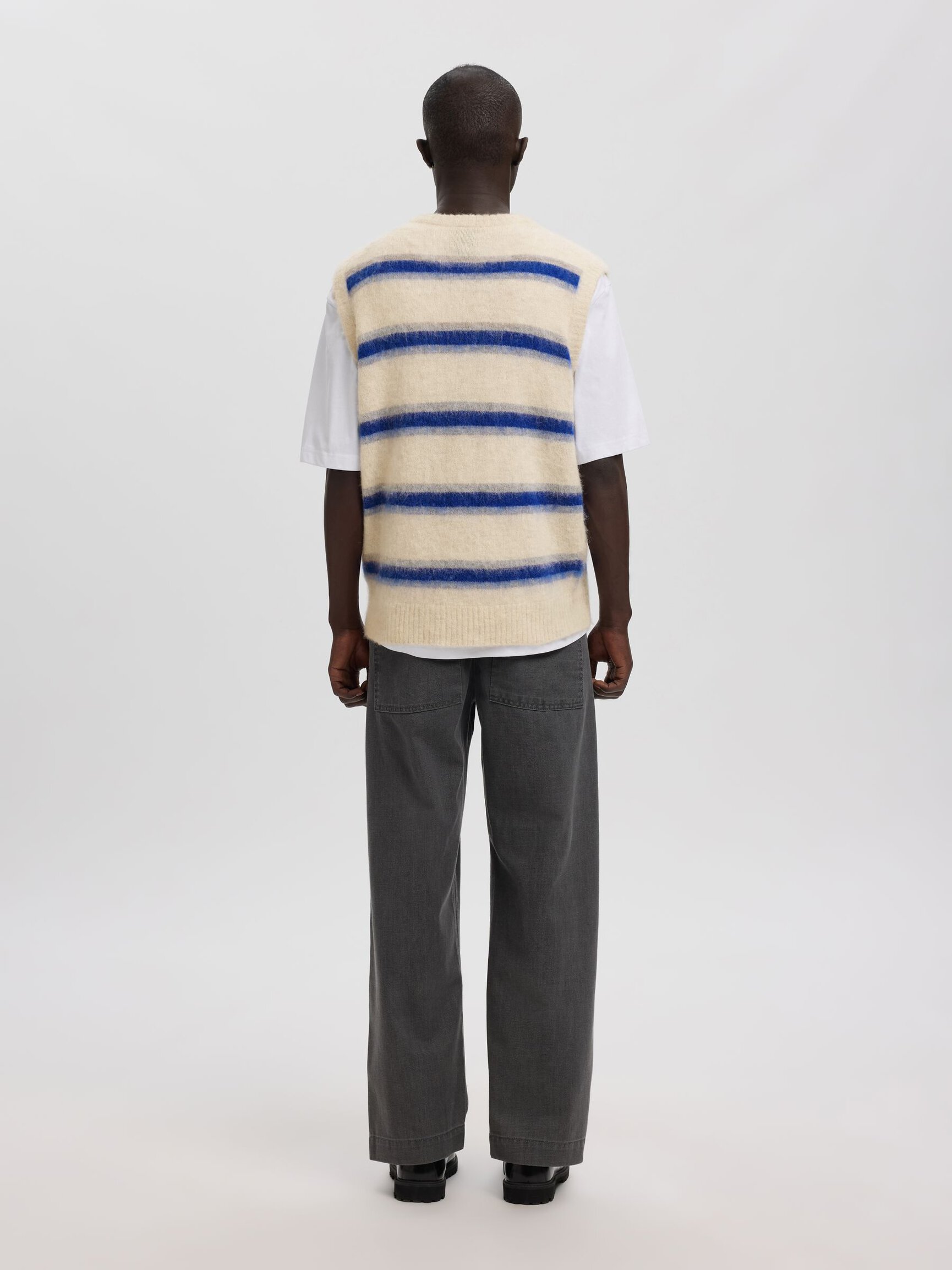 STRIPED KNITTED VEST