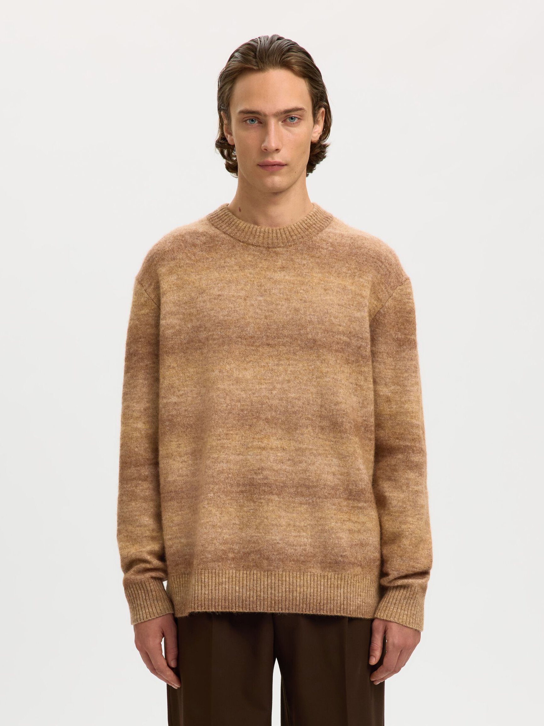 RELAXED FIT KNITTED PULLOVER