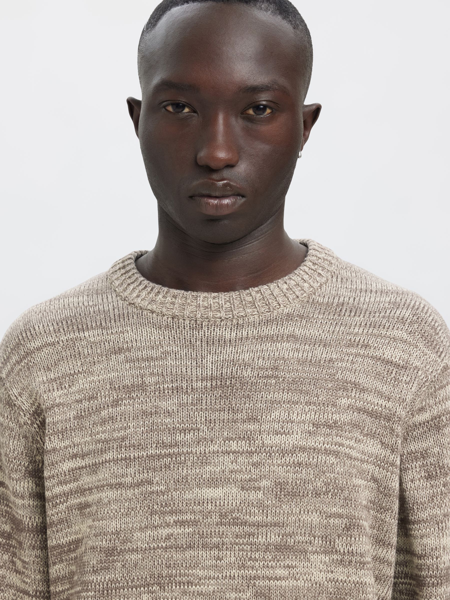 REGULAR FIT  KNITTED PULLOVER