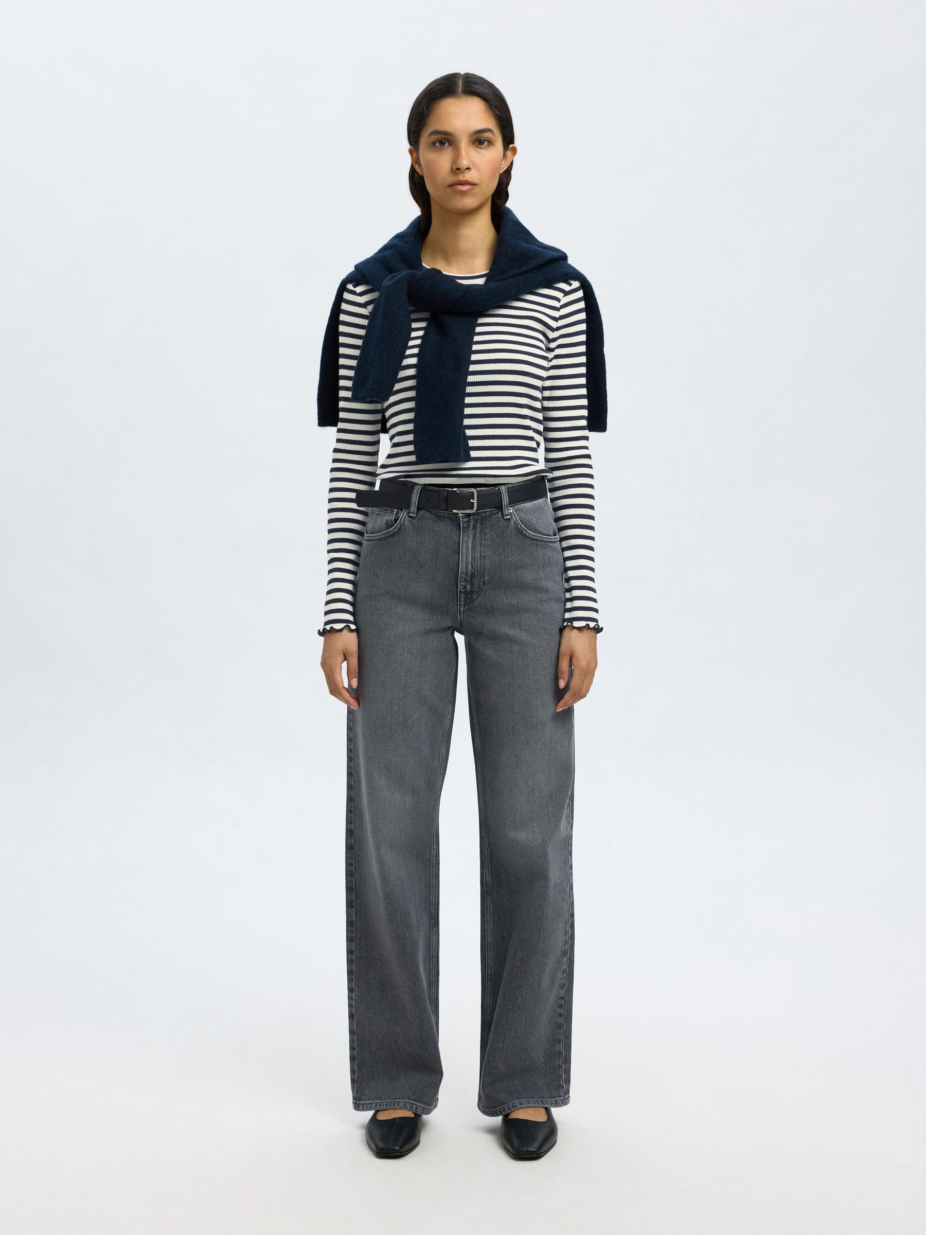 STRIPED LONG-SLEEVED T-SHIRT