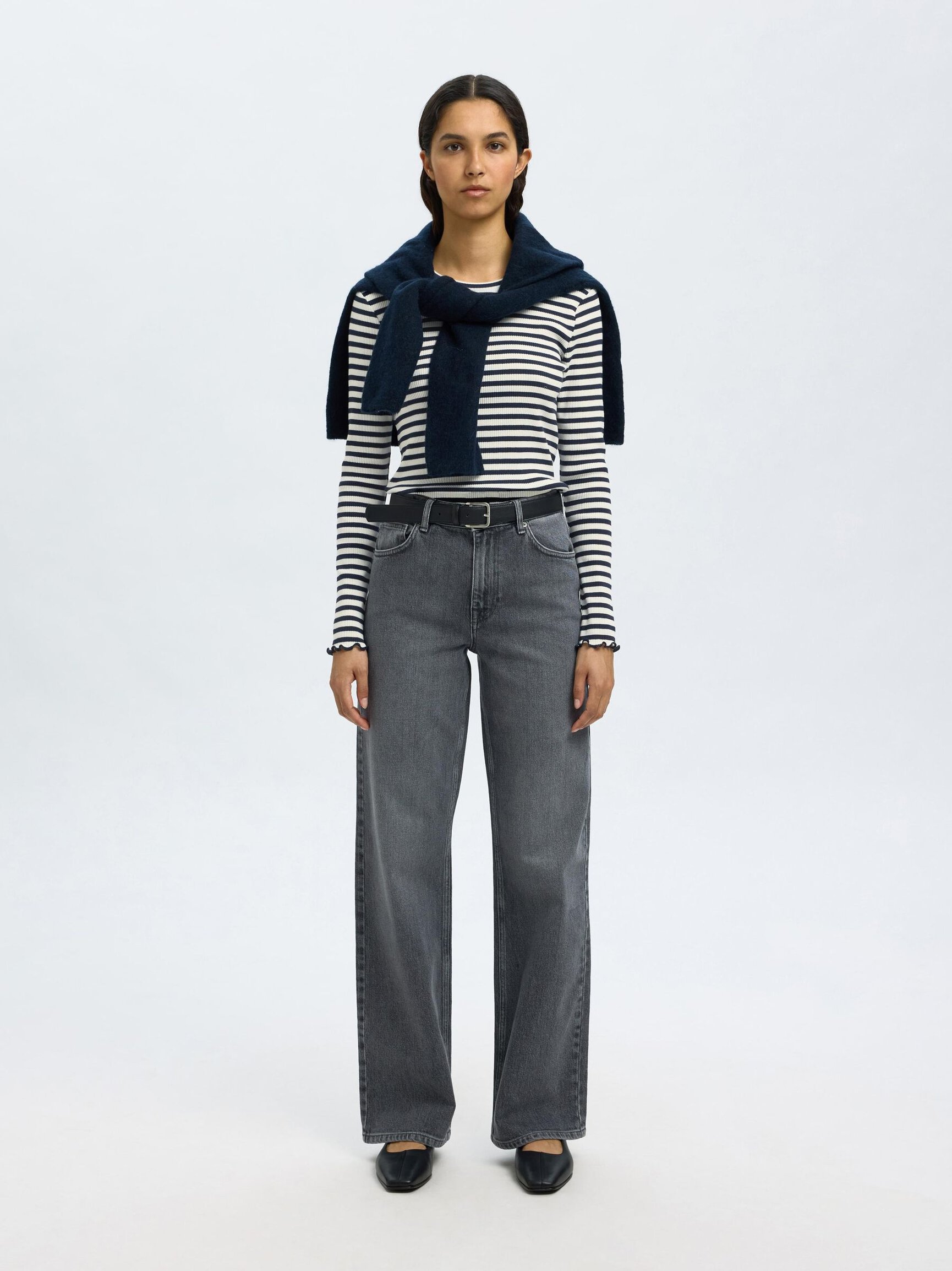 STRIPED LONG-SLEEVED T-SHIRT