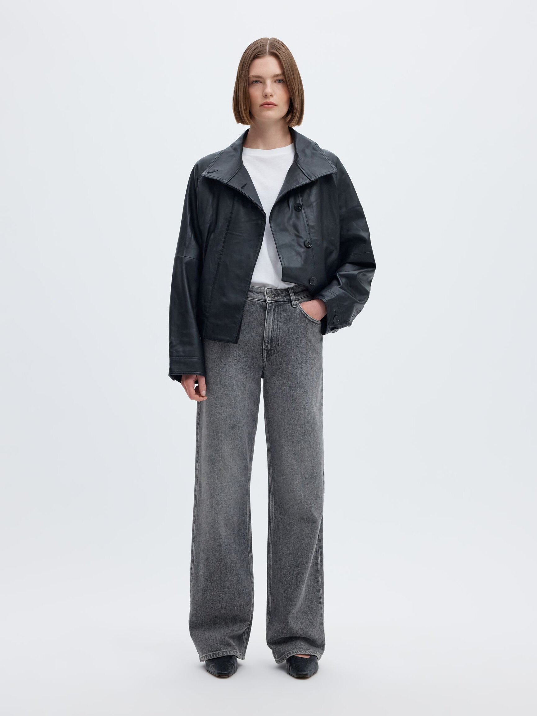 HIGH WAISTED WIDE LEG JEANS