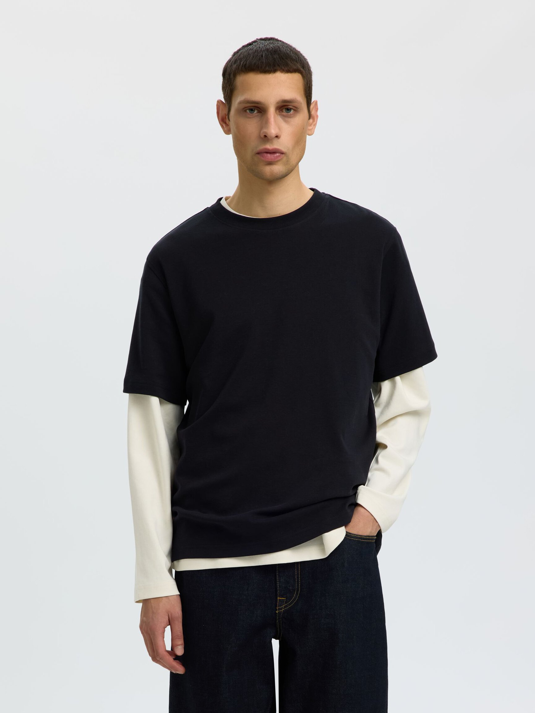 REGULAR FIT T-SHIRT