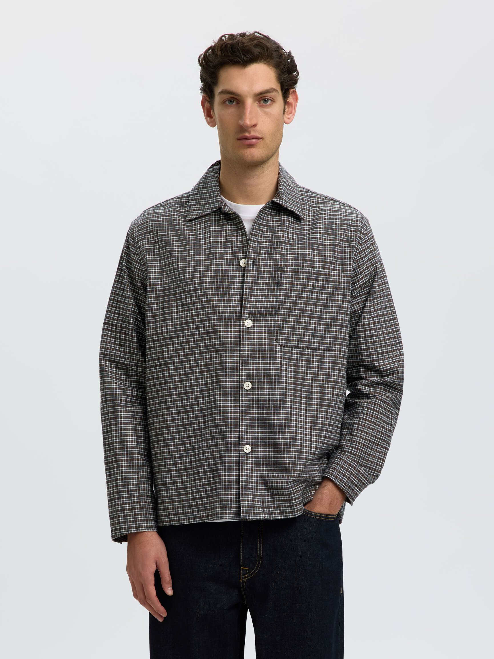 CORTE RELAJADO, EN ALGODÓN CAMISA
