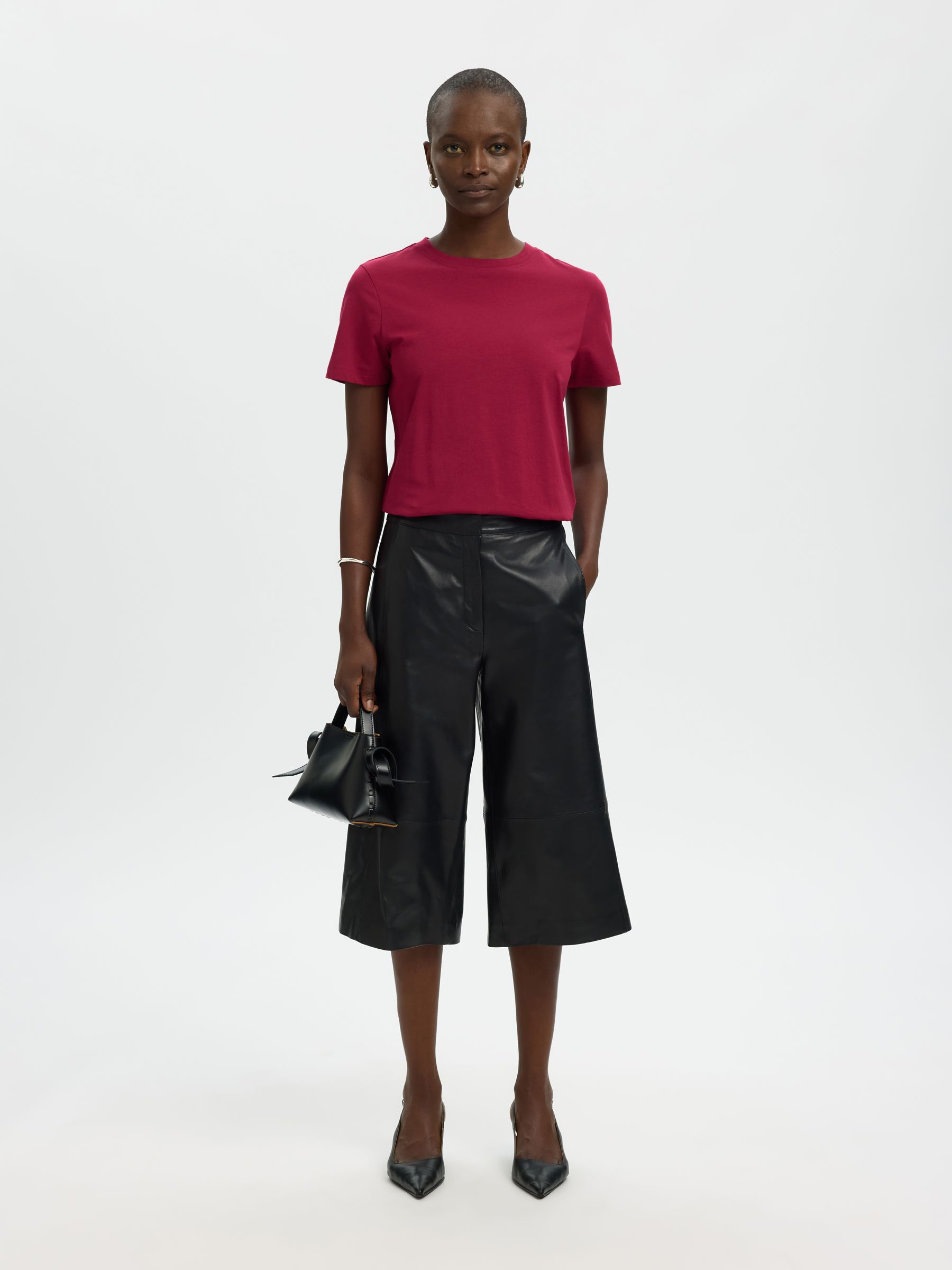 CLASSIC COTTON T-SHIRT