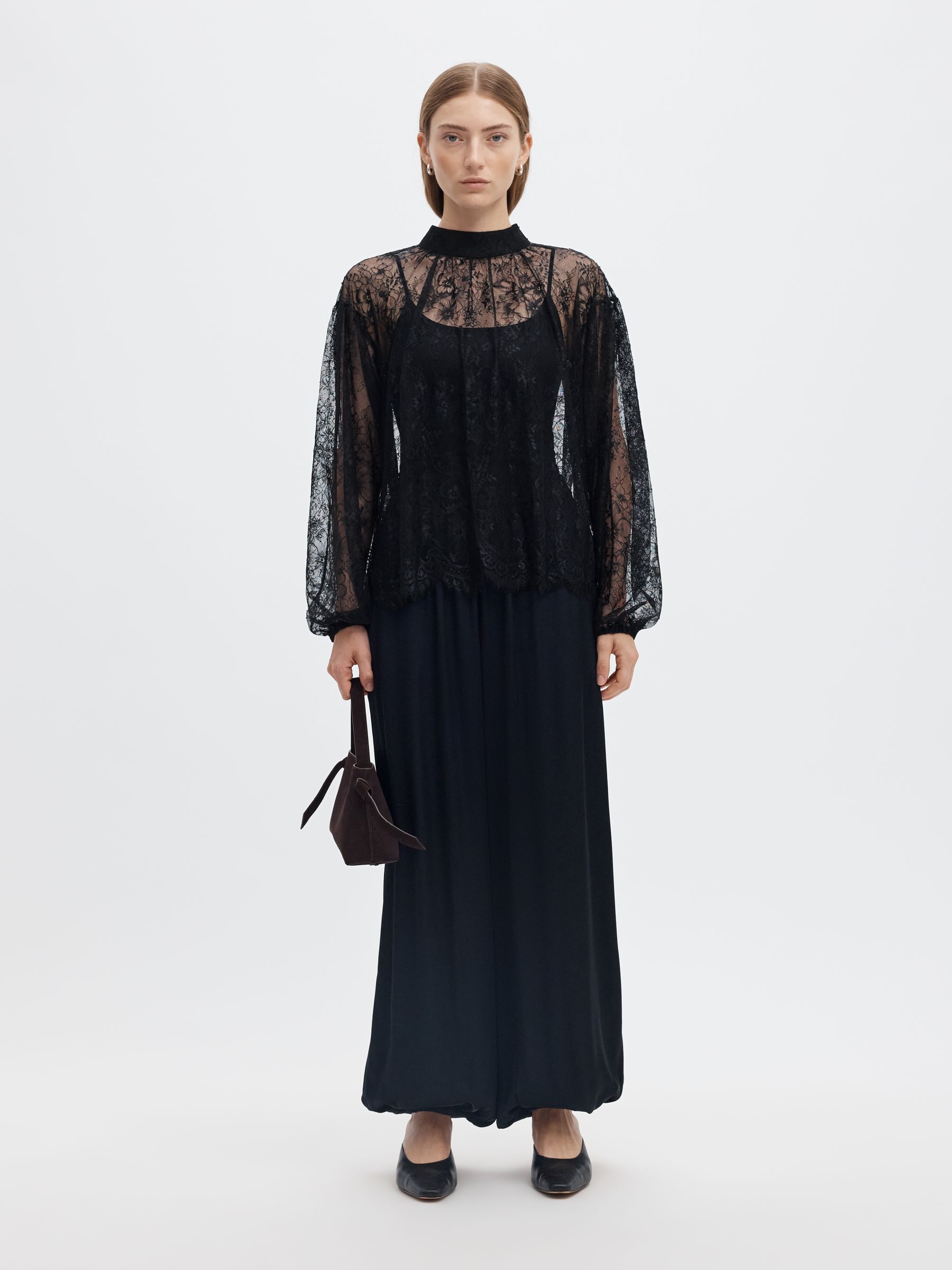 LACE BLOUSE