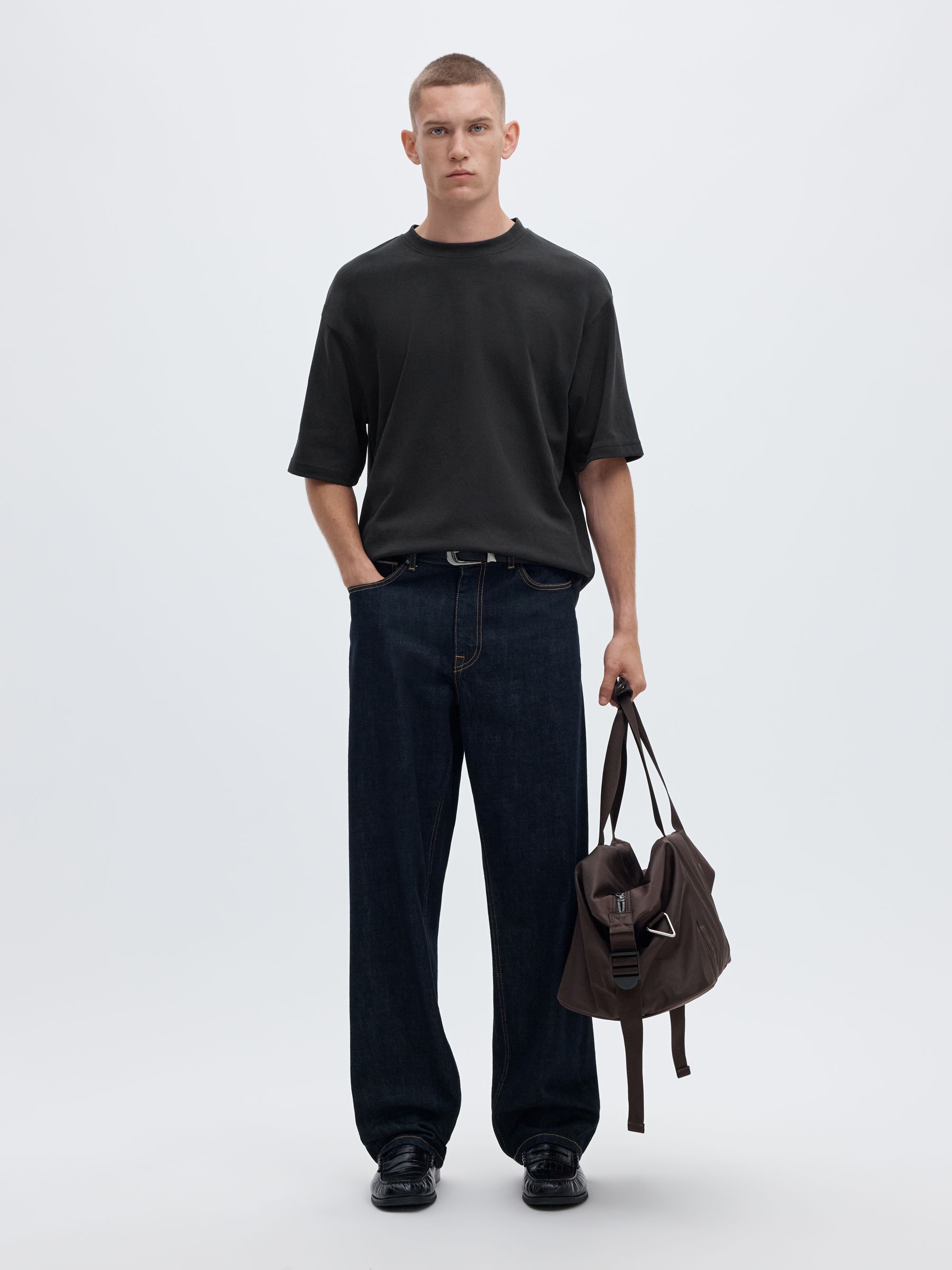 LOOSE FIT T-SHIRT