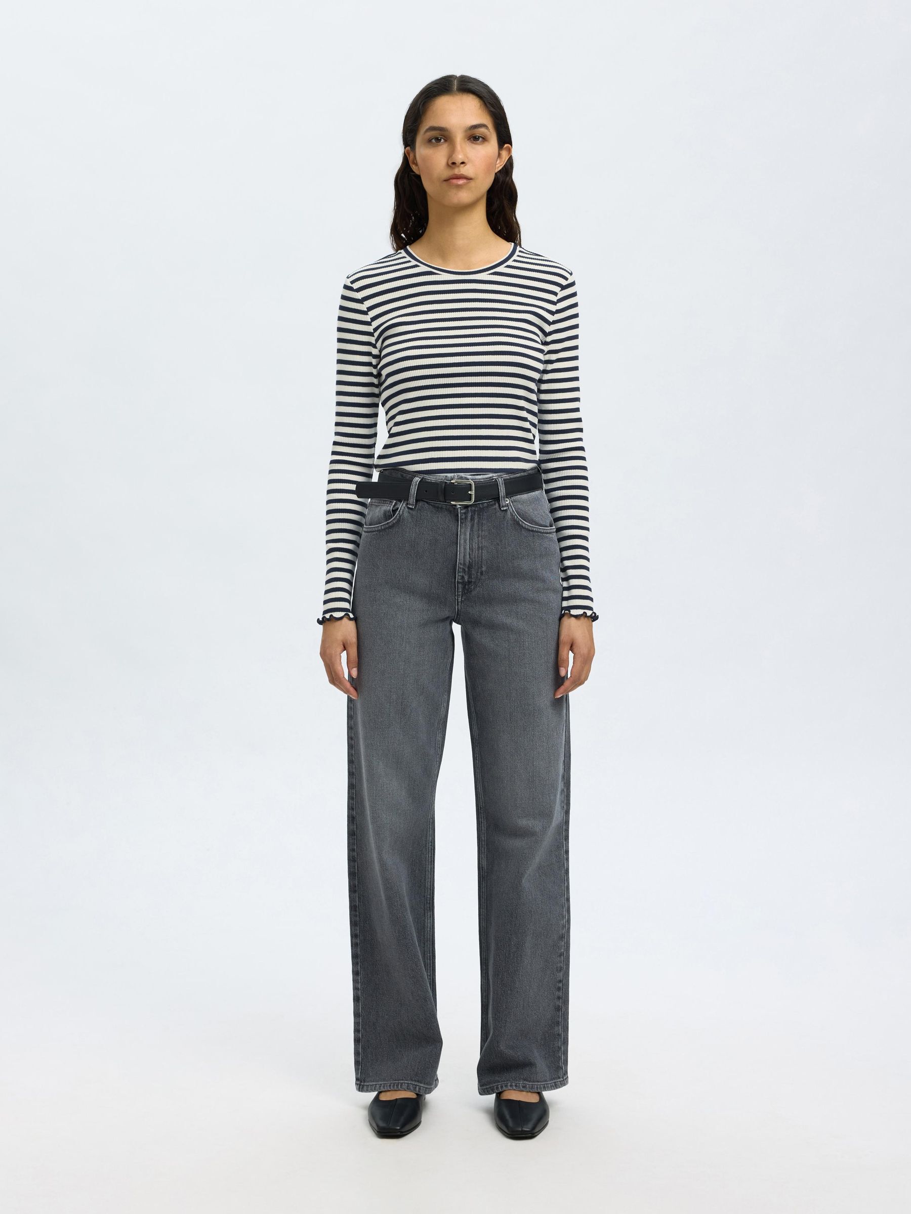 STRIPED LONG-SLEEVED T-SHIRT