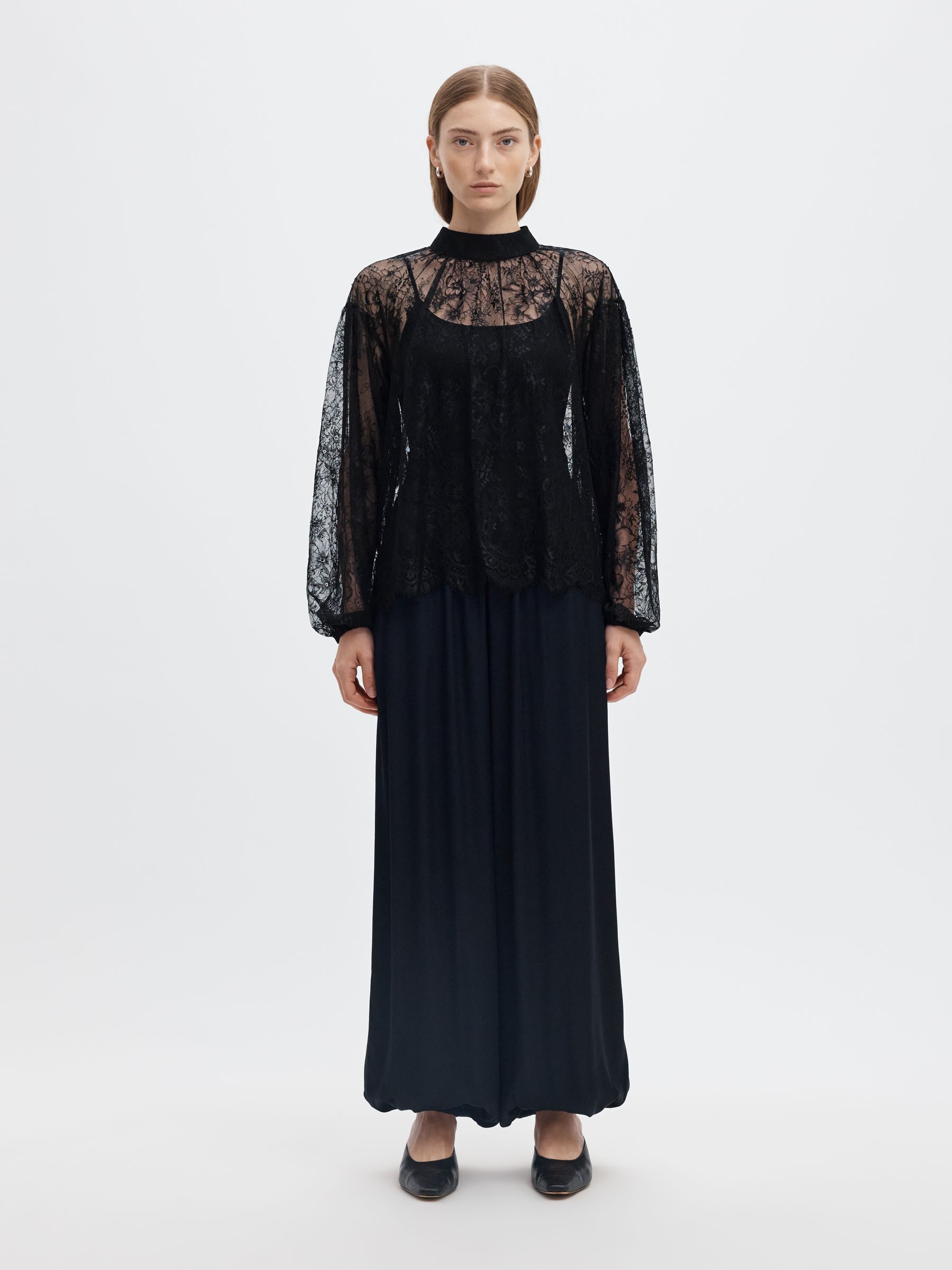 LACE BLOUSE