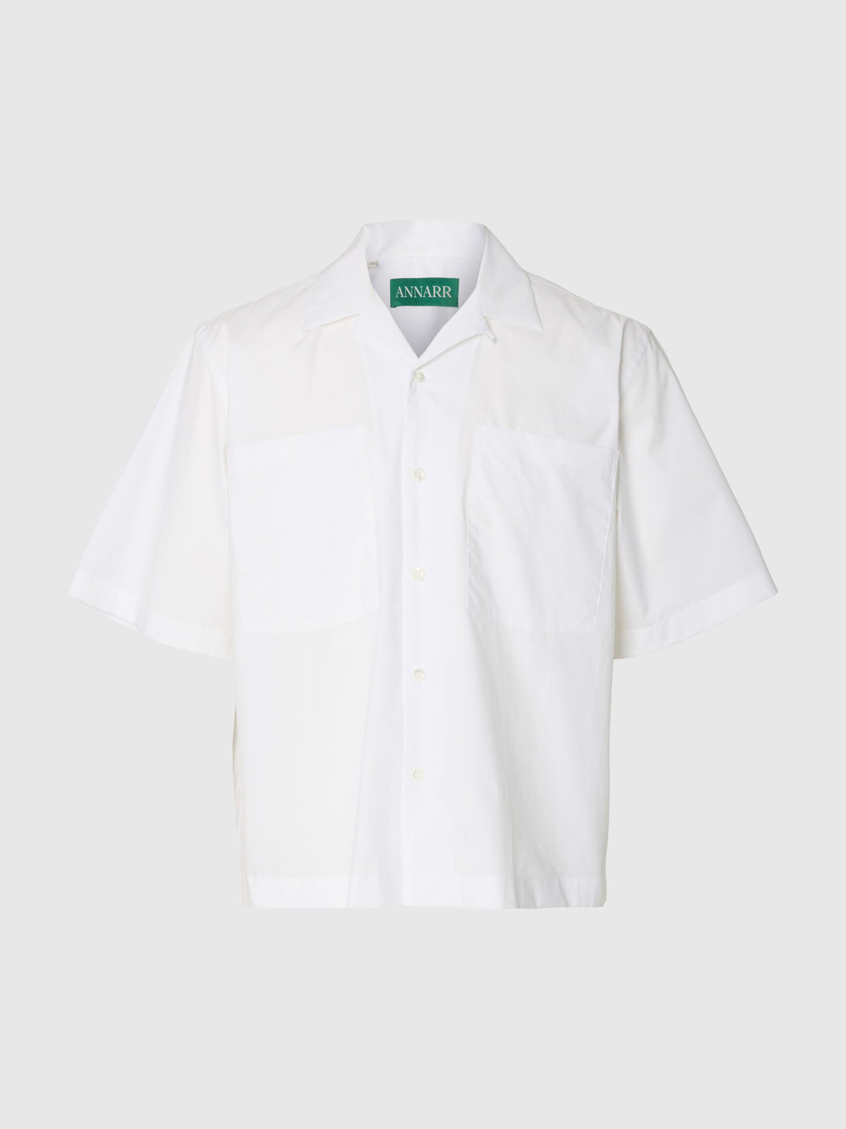 RELAXED FIT SHORT SLEEVED SHIRT