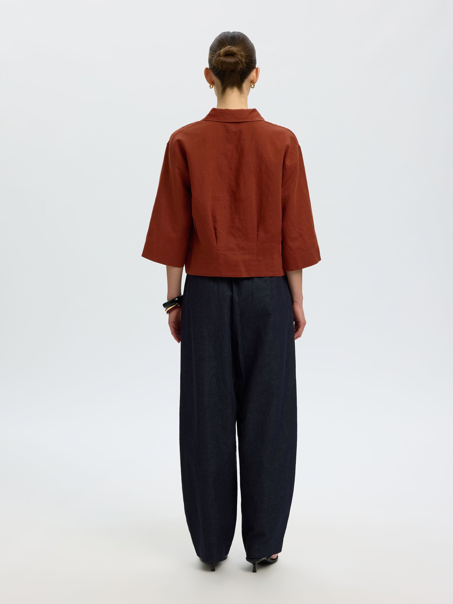 LINEN BLEND SHORT SLEEVED SHIRT