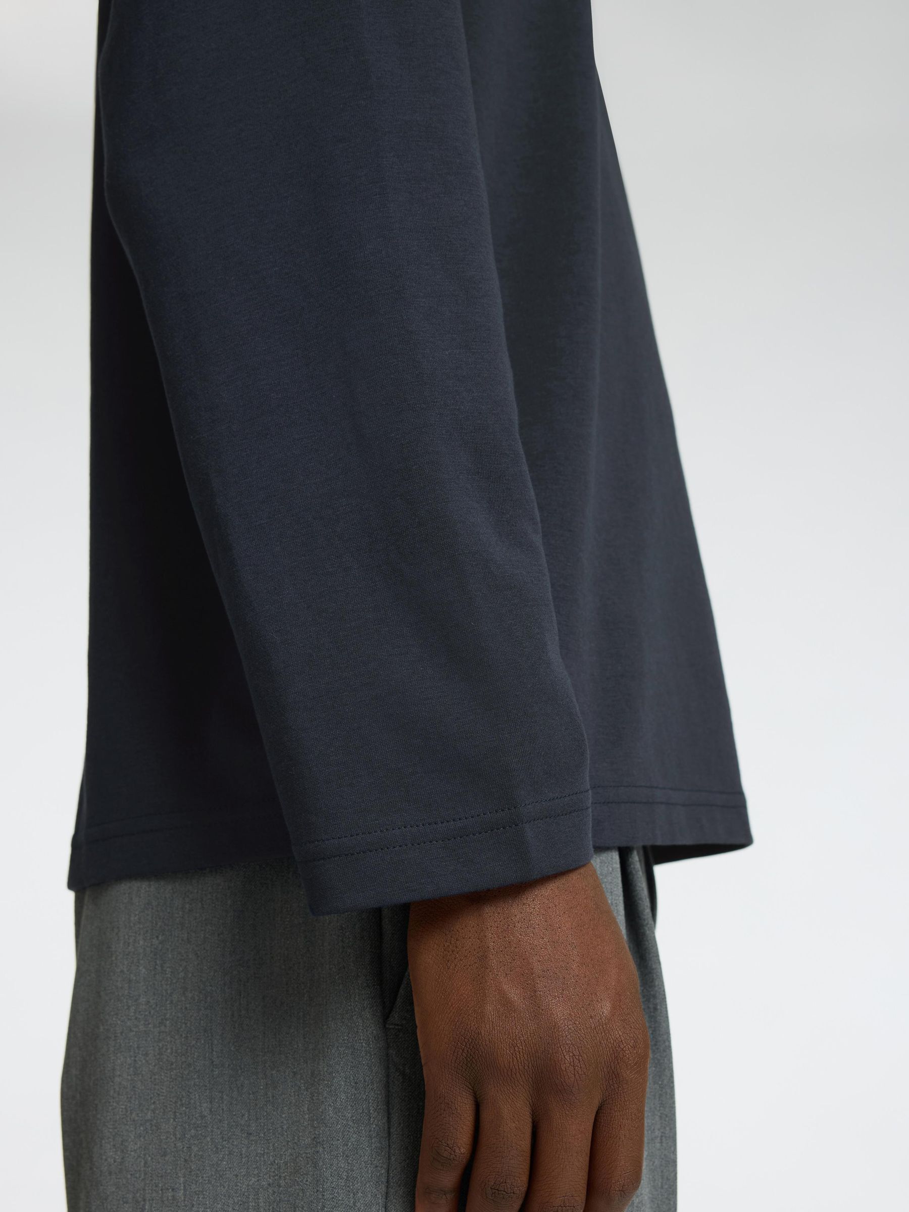LOOSE FIT  LONG-SLEEVED T-SHIRT