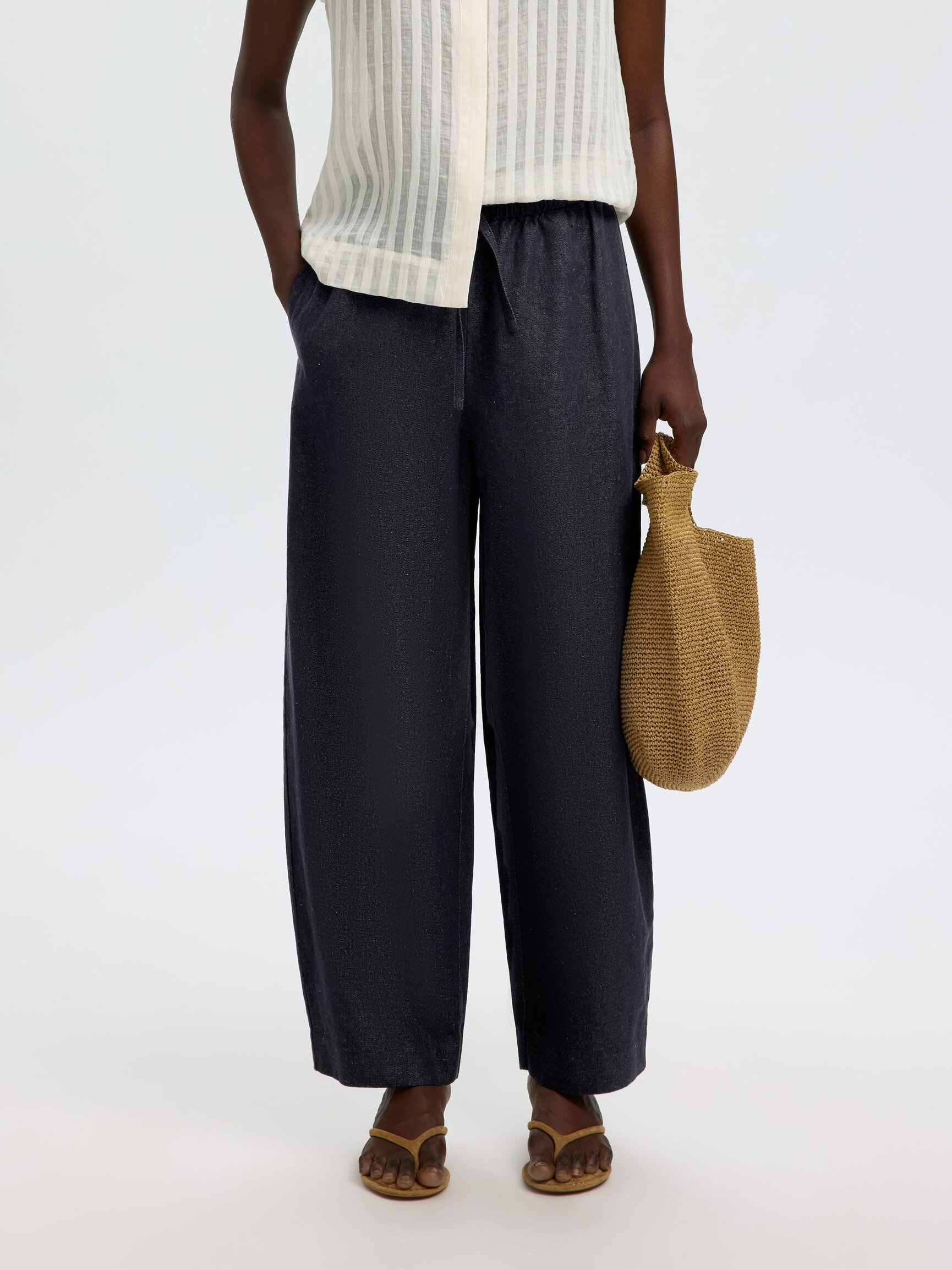 COTTON BLEND BARREL FIT TROUSERS