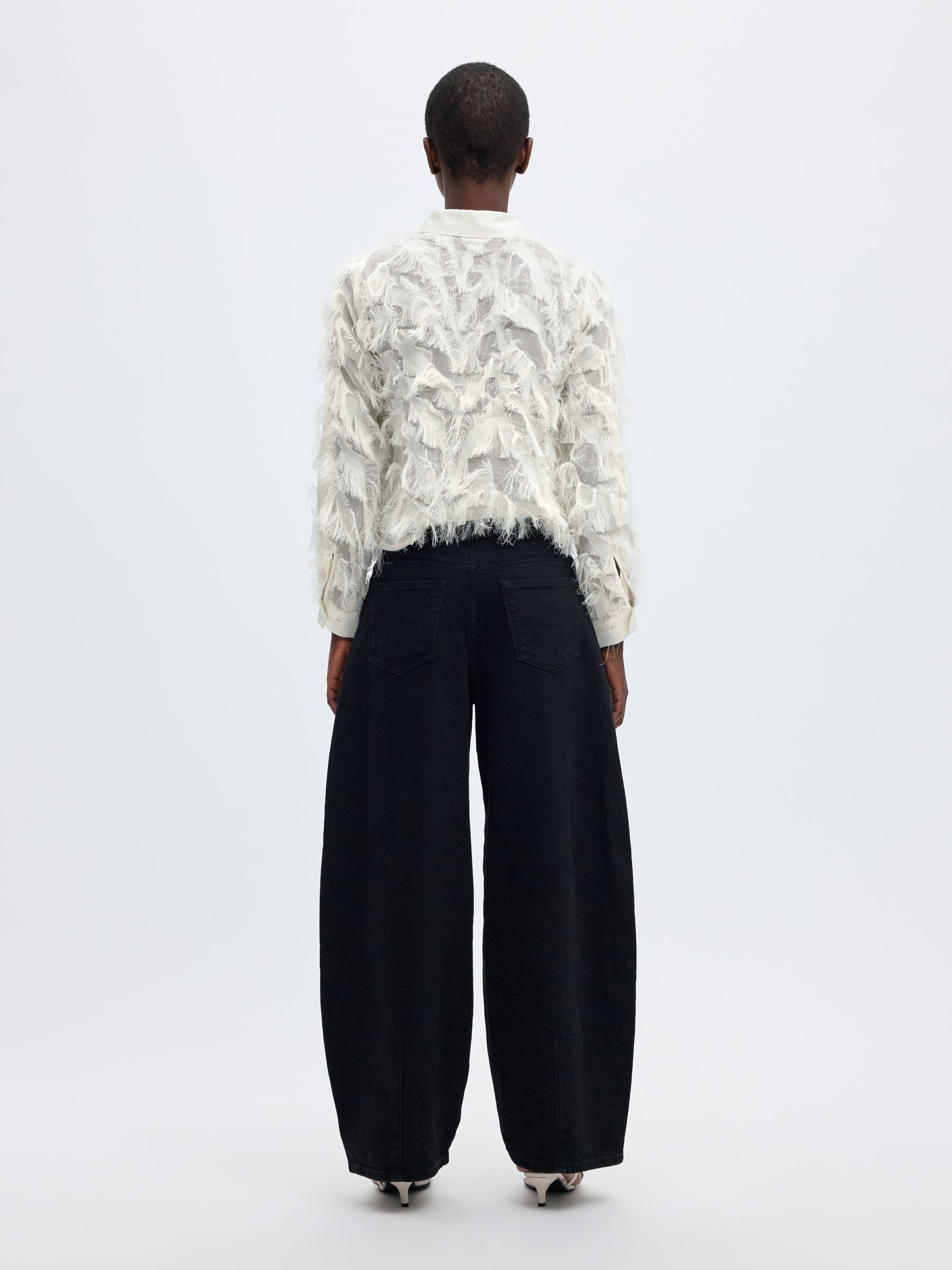 TEJIDO TEXTURIZADO CAMISA DE CORTE CROPPED