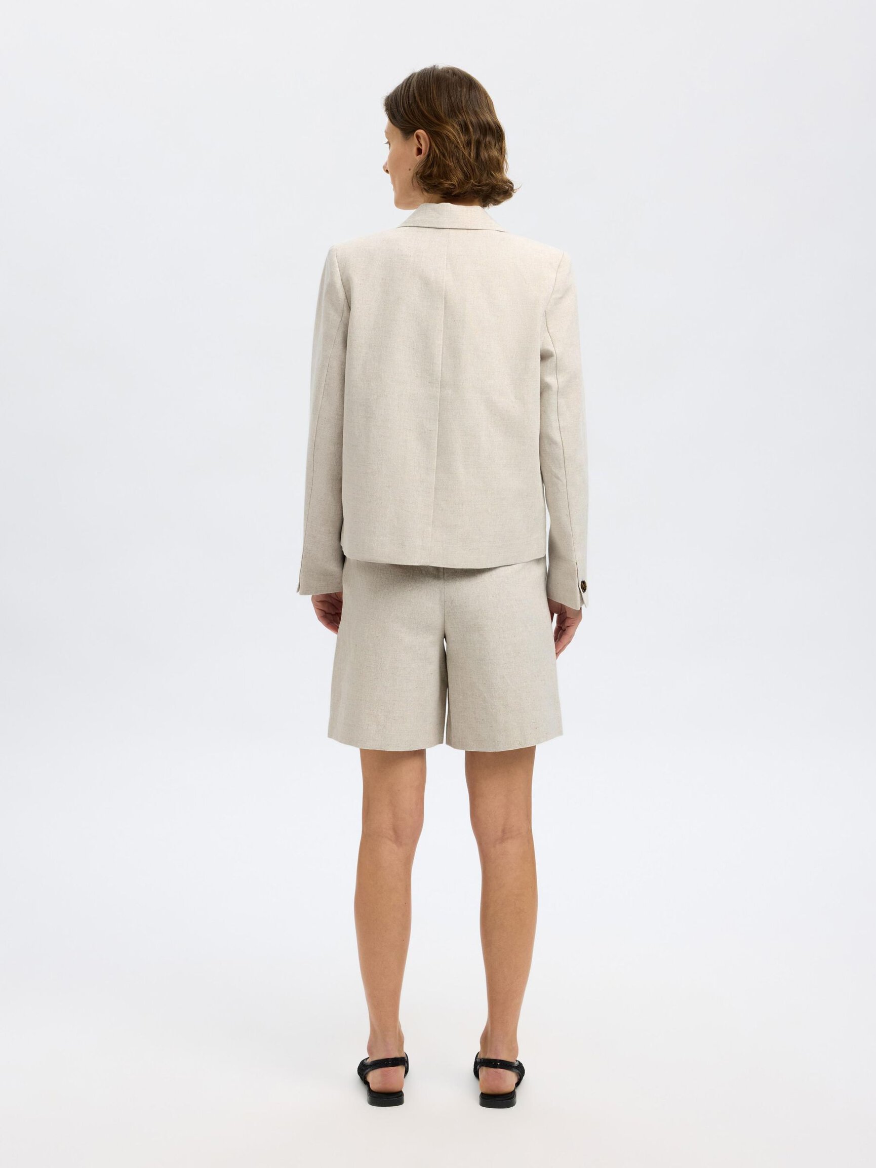 EXTRA WIDE FIT LINEN-BLEND SHORTS