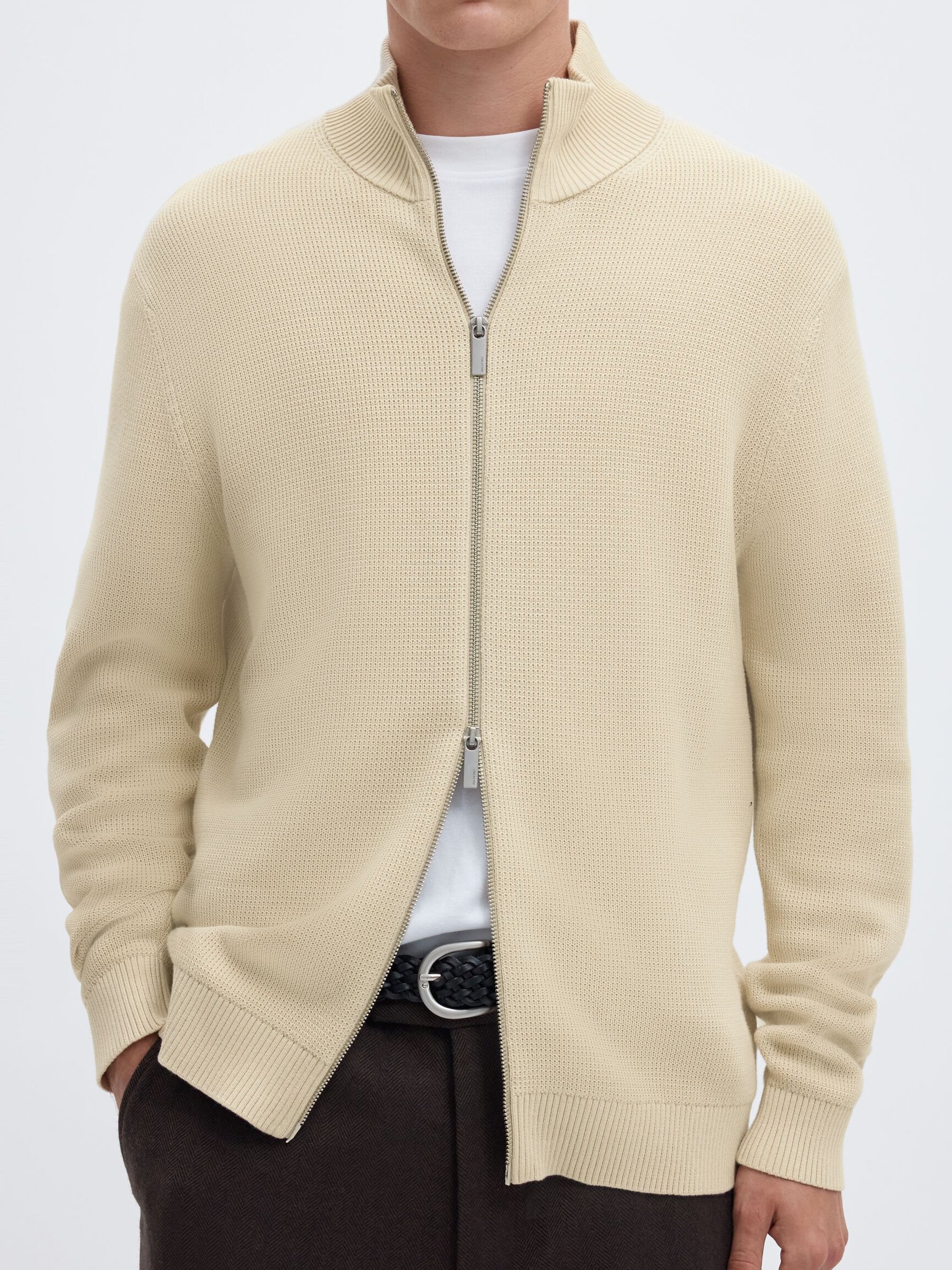 ZIPPED HIGH NECK PULLOVER